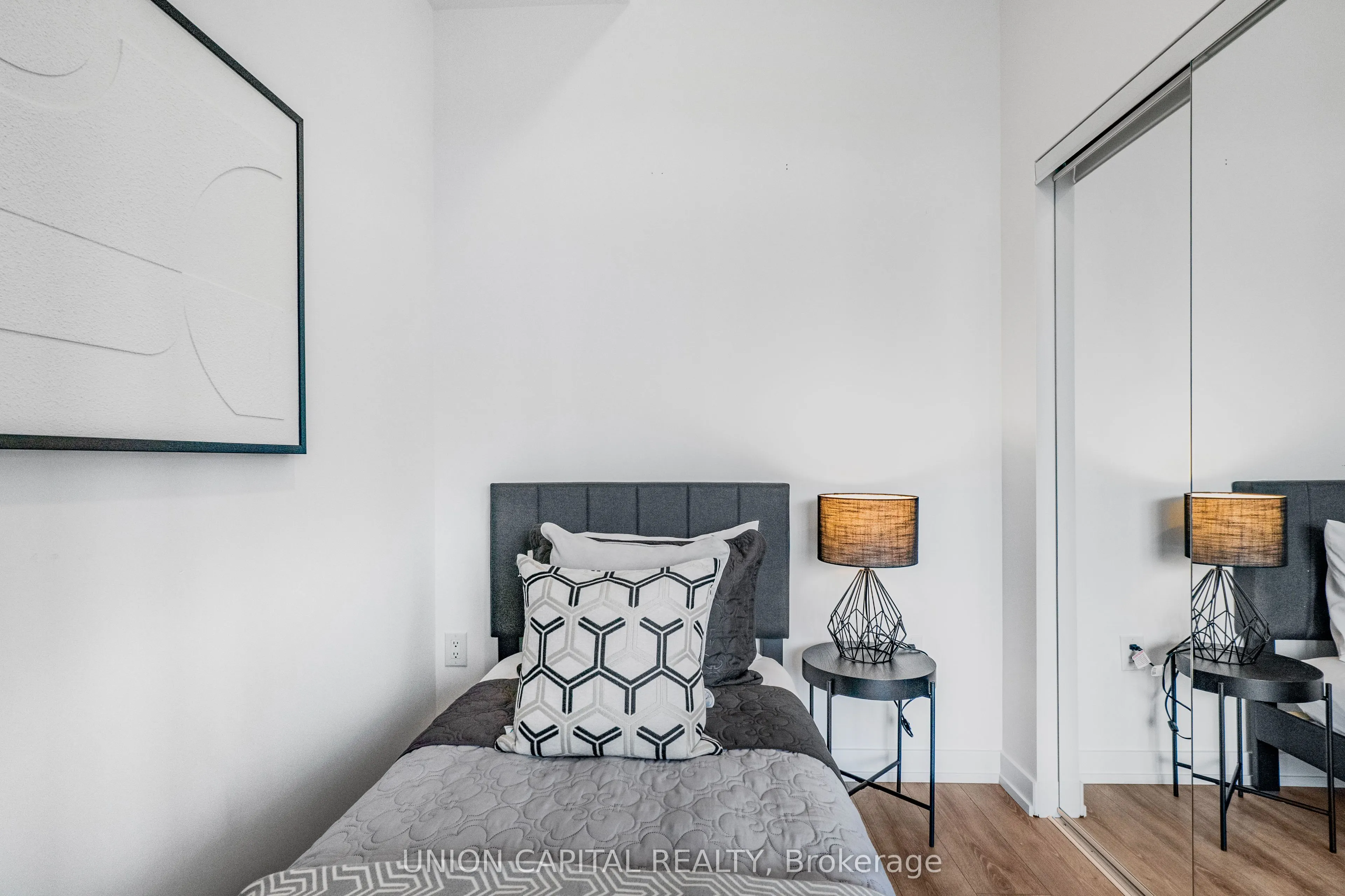 500 Dupont Street, #306