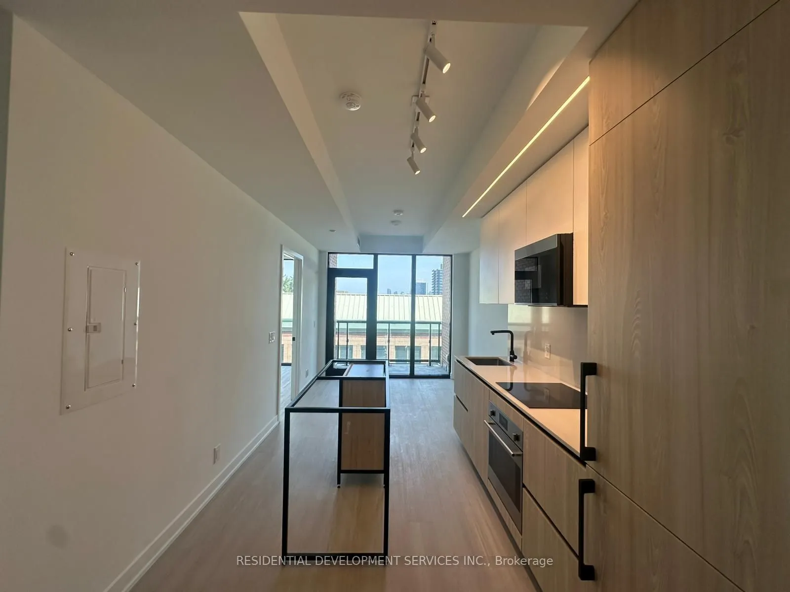 699 Sheppard Avenue E, #501