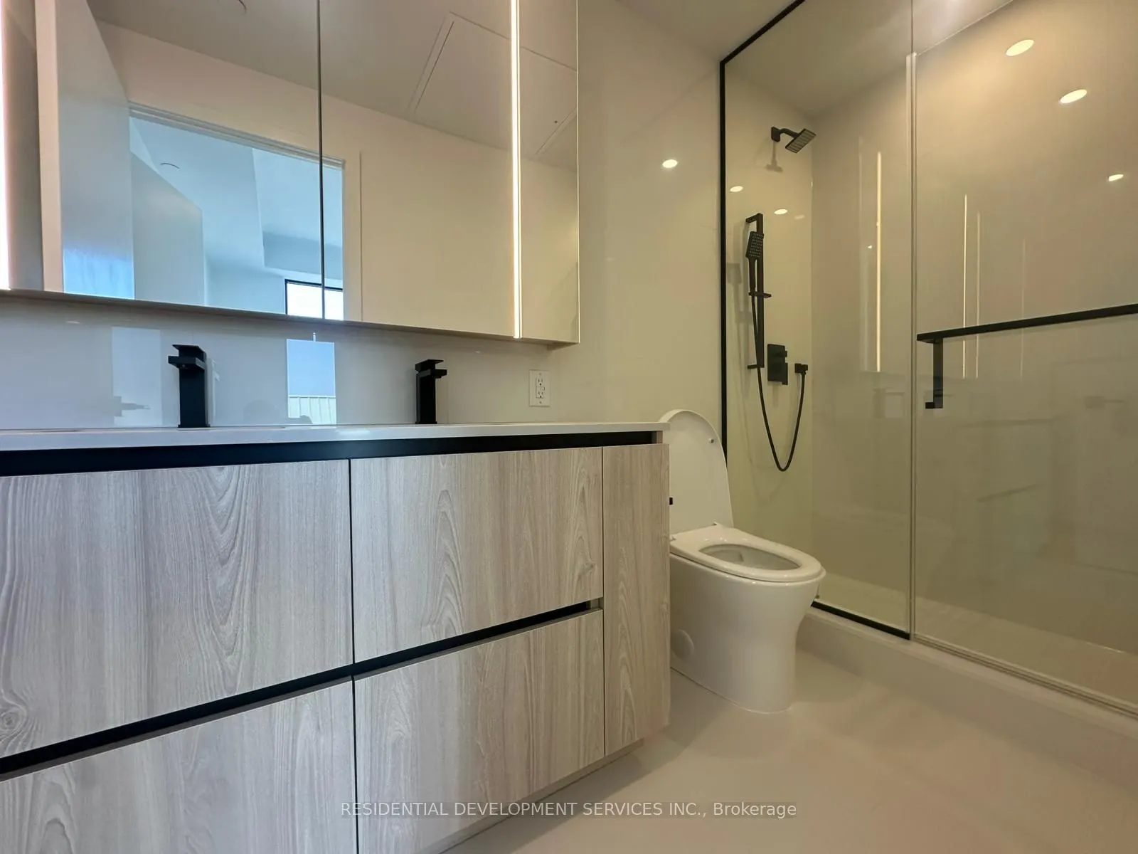 699 Sheppard Avenue E, #501