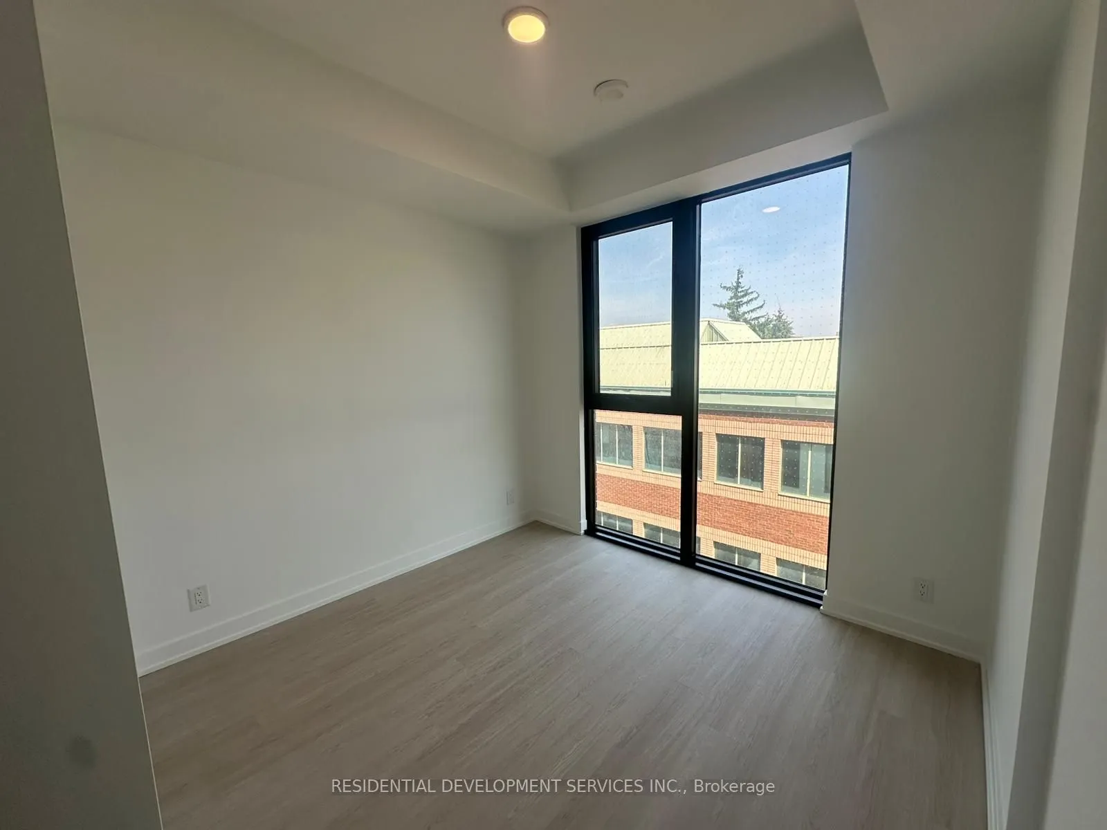699 Sheppard Avenue E, #501