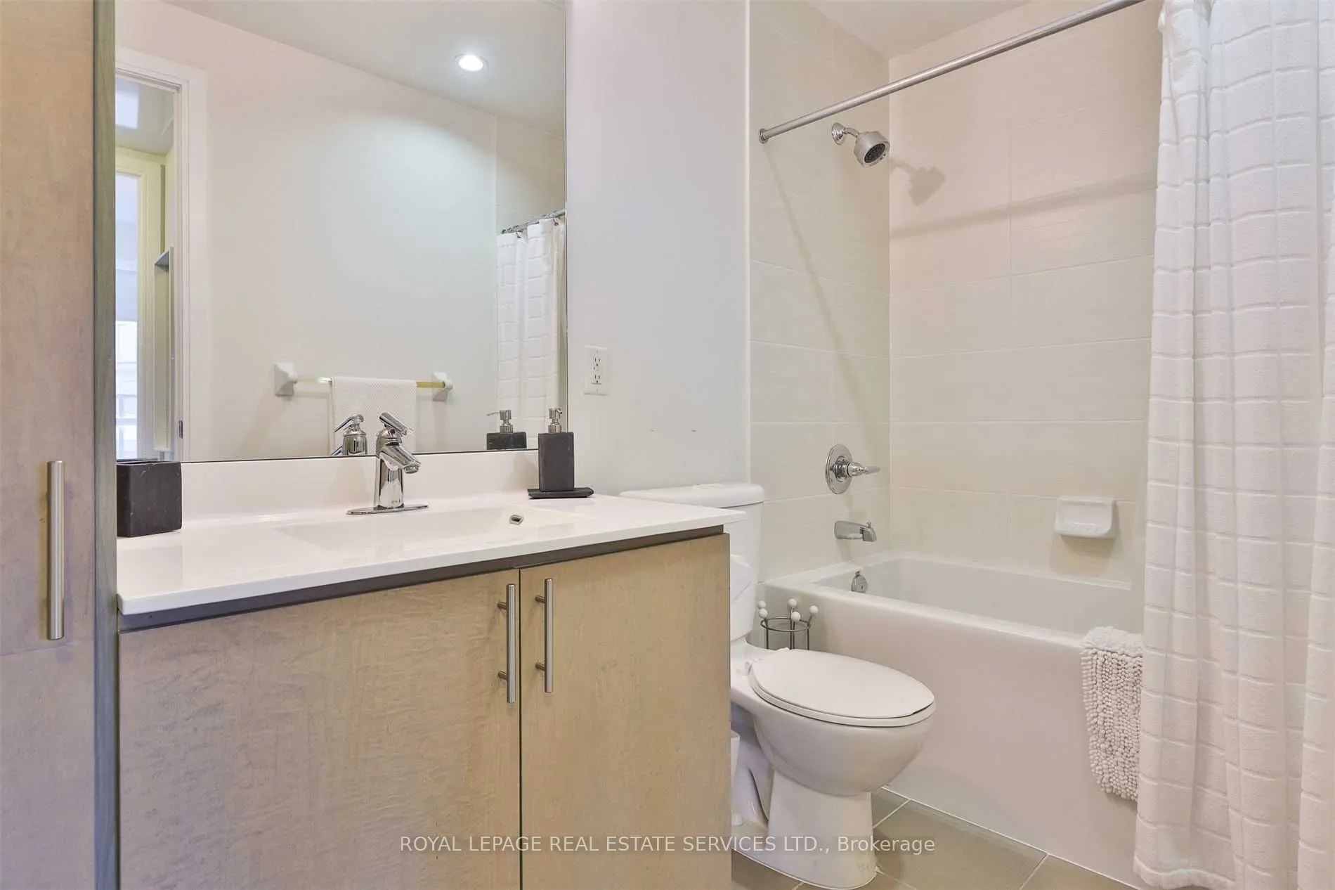 181 Wynford Drive, #412