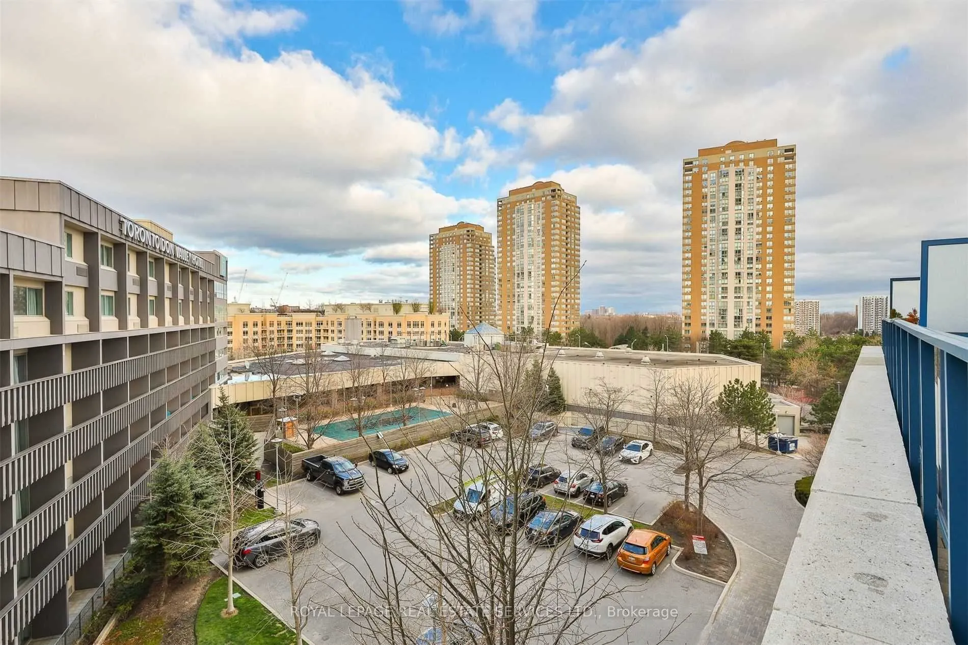 181 Wynford Drive, #412