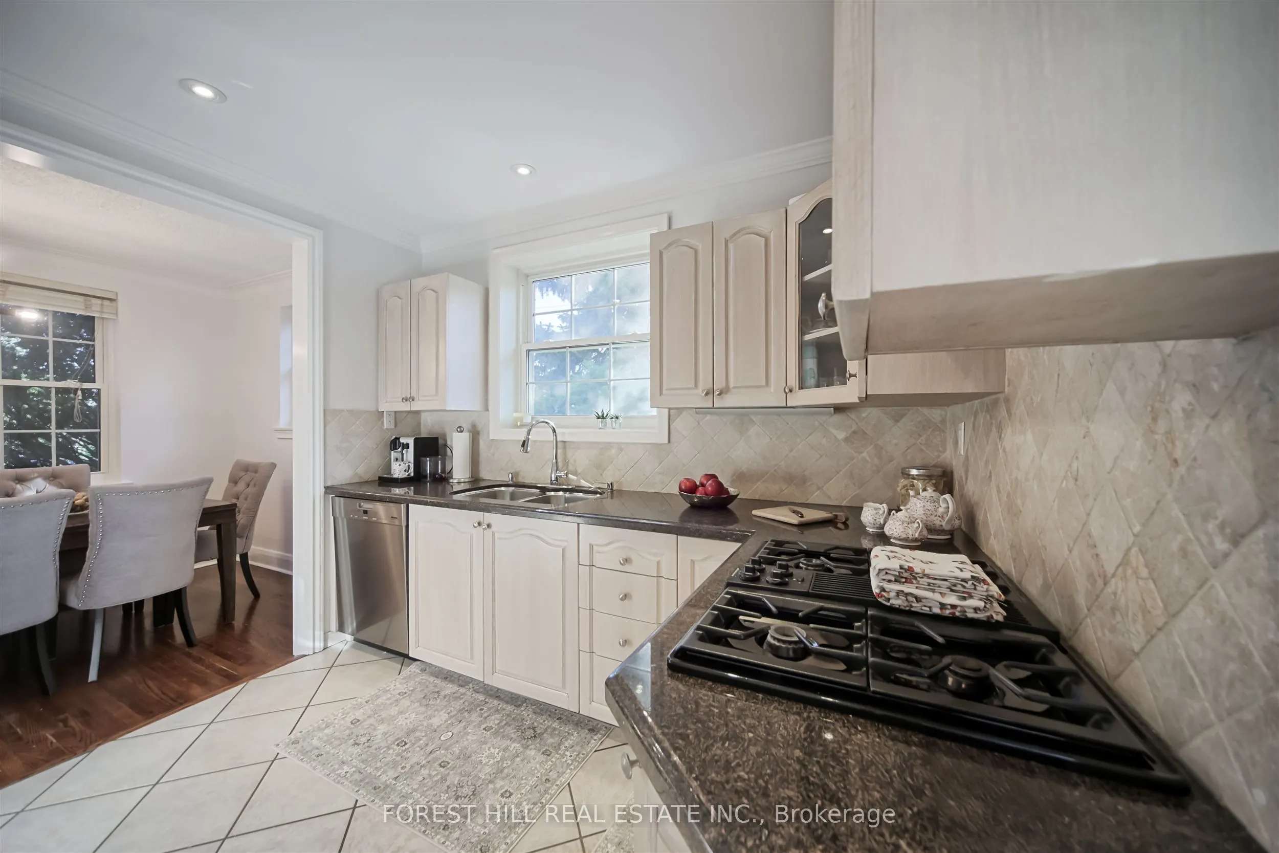 47 Rowley Avenue