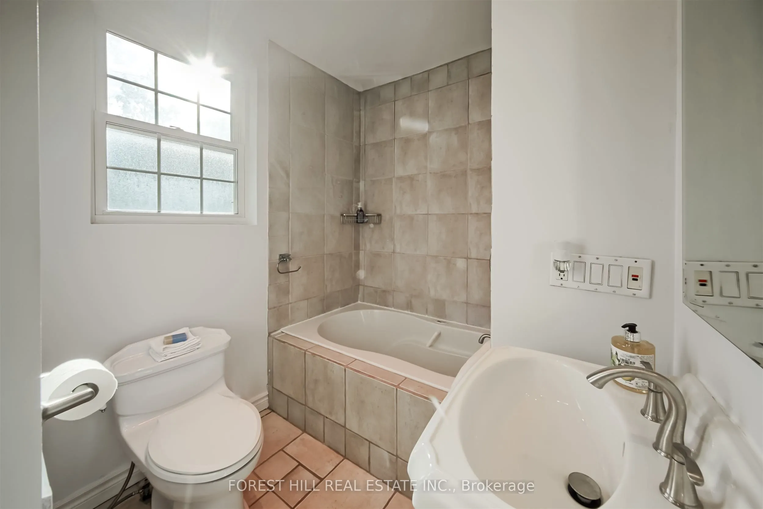 47 Rowley Avenue