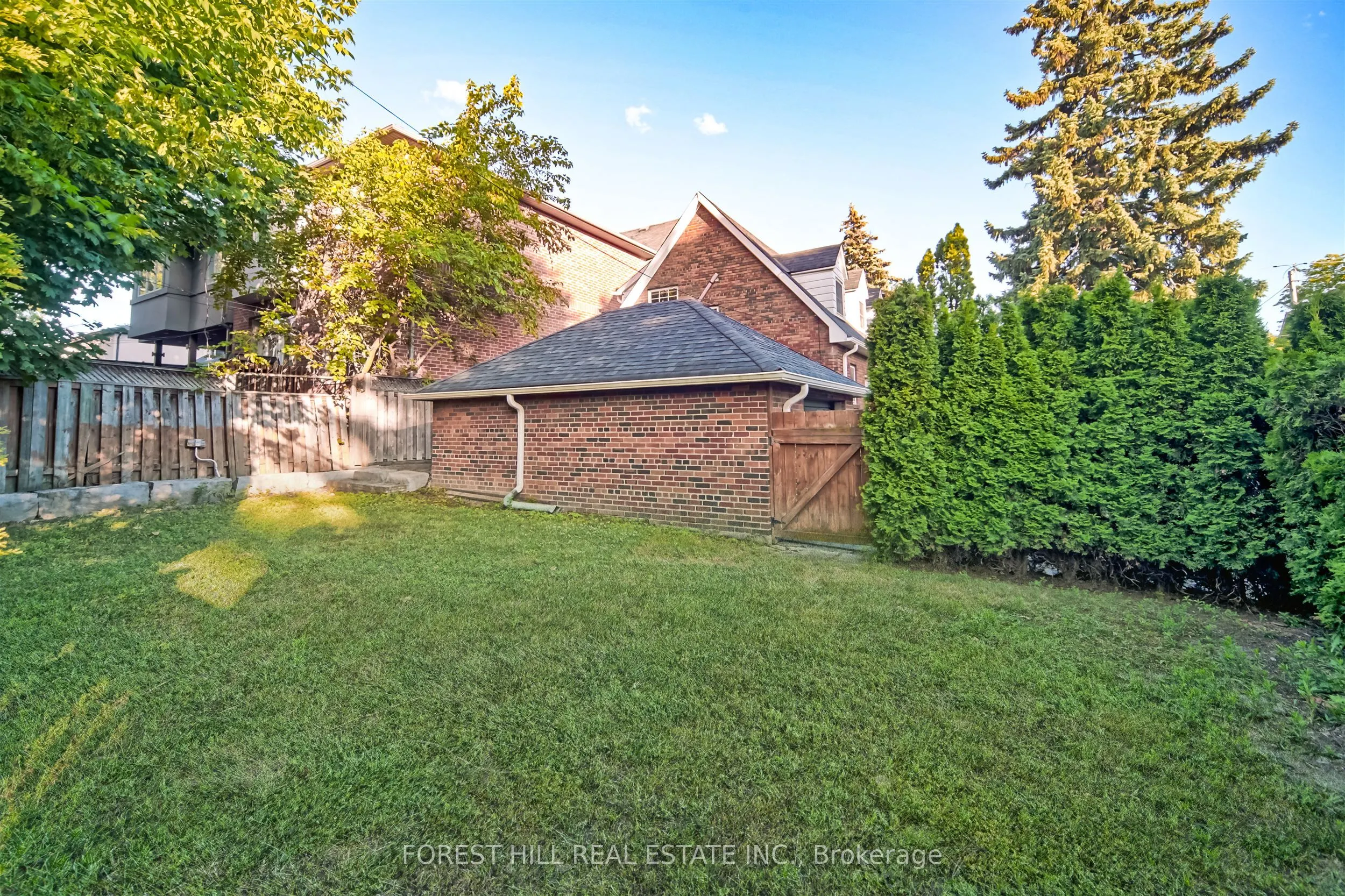 47 Rowley Avenue