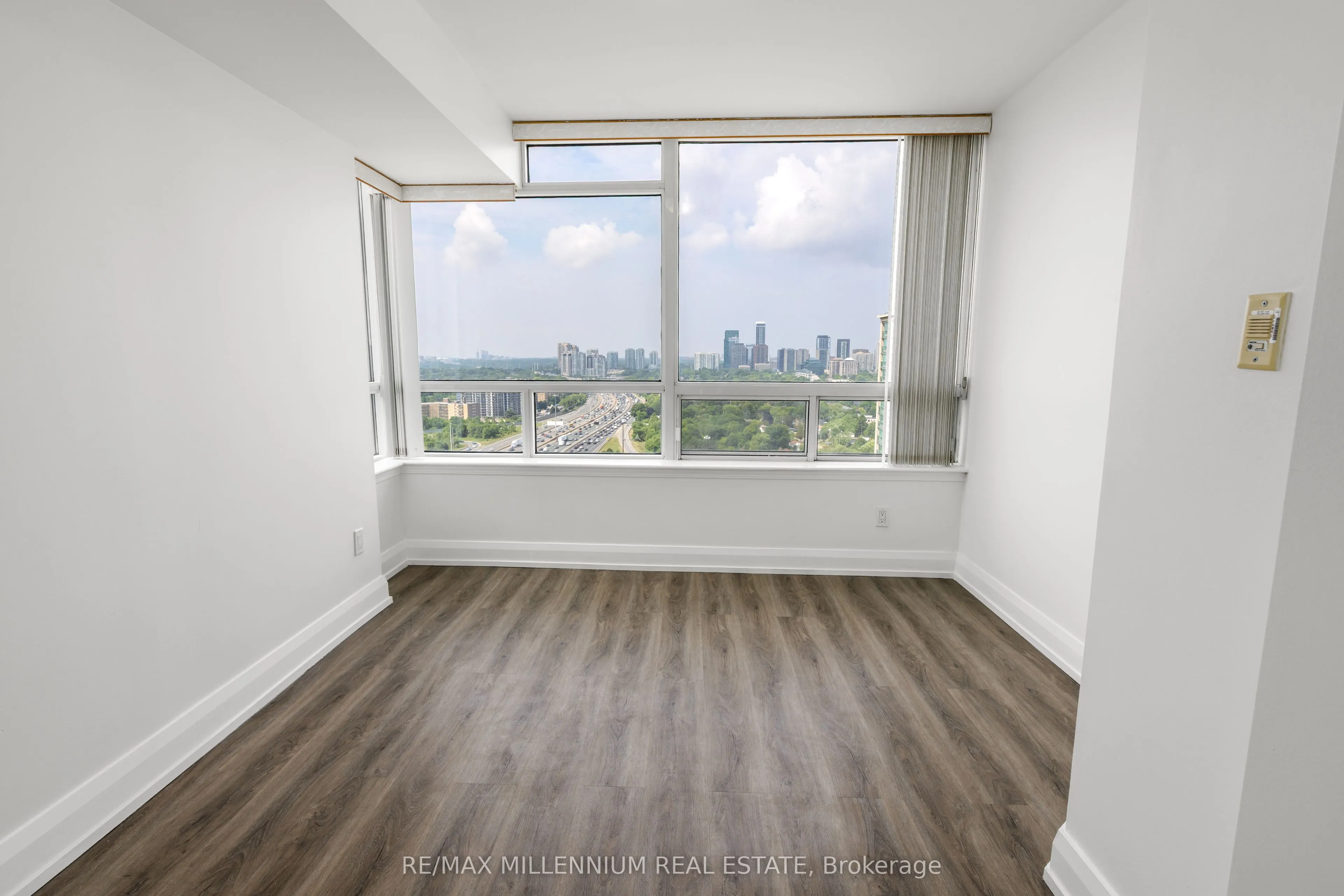 1 Rean Drive SW, #2211