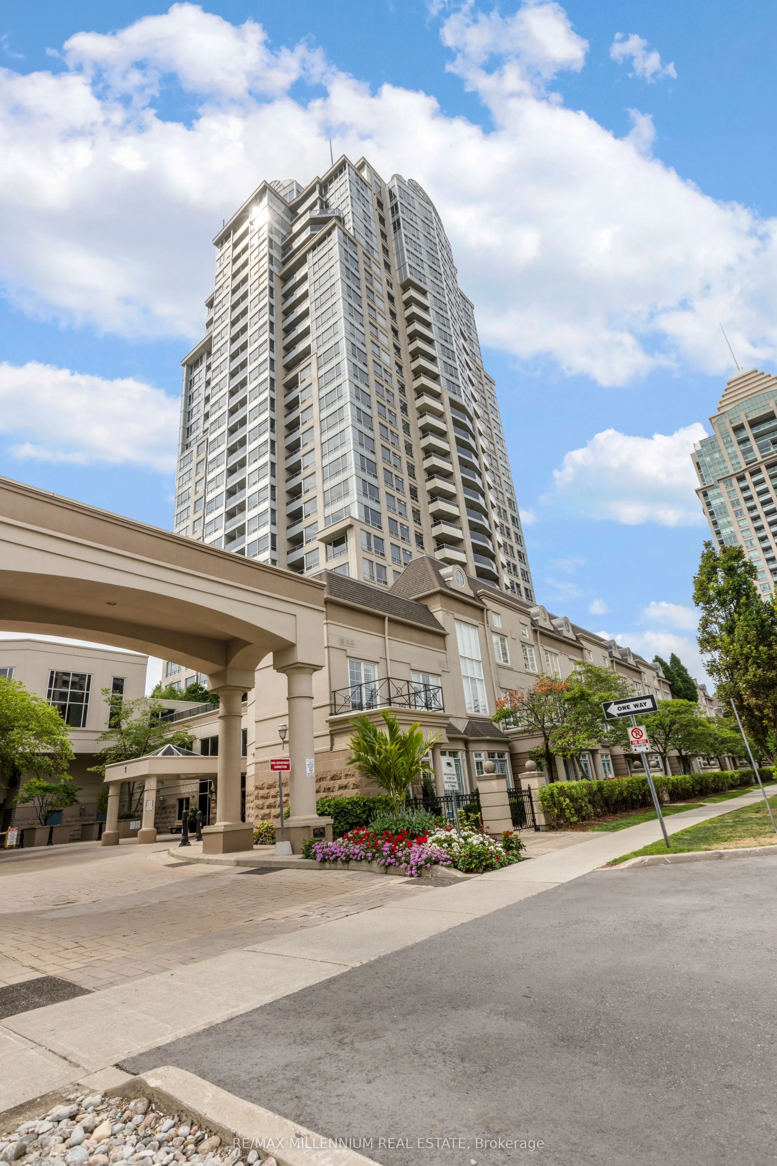 1 Rean Drive SW, #2211