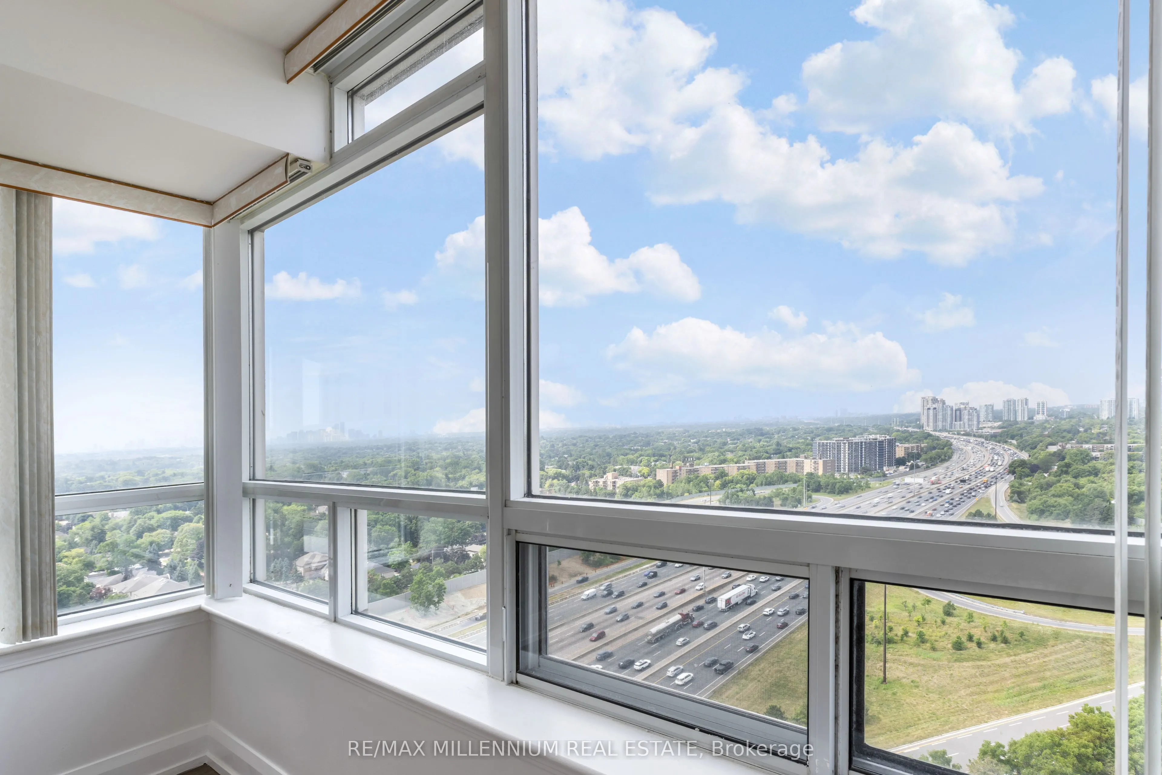 1 Rean Drive SW, #2211