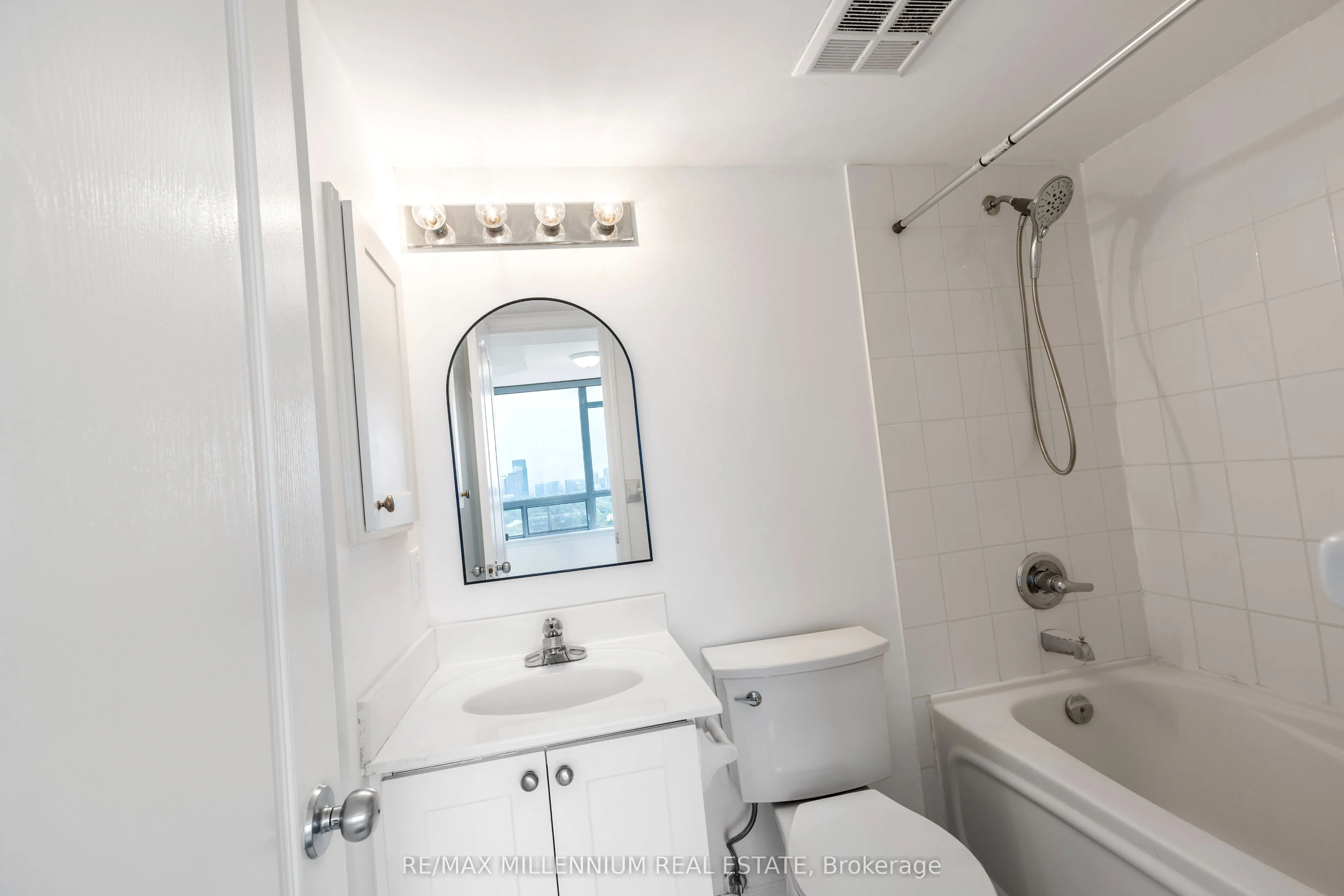 1 Rean Drive SW, #2211