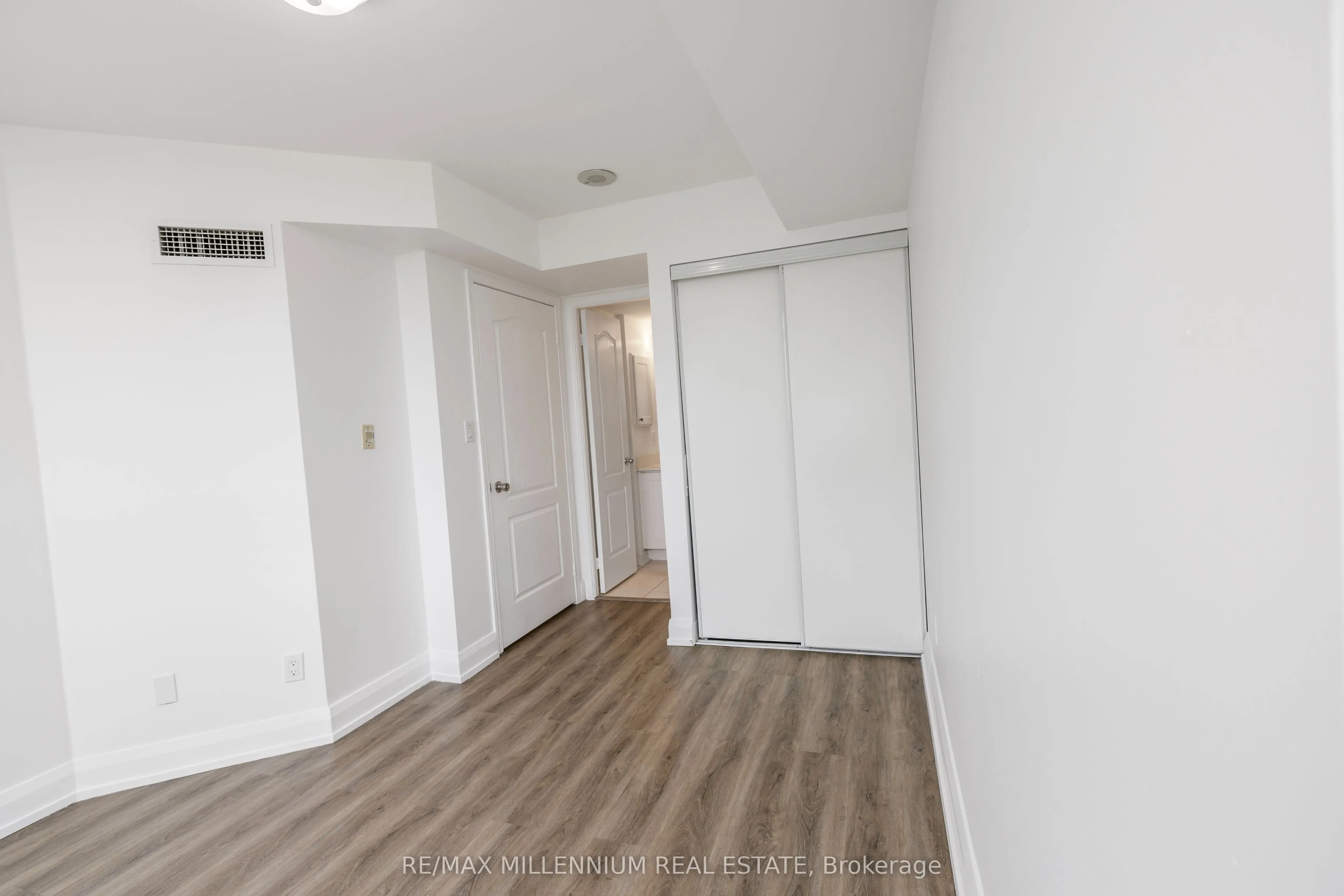 1 Rean Drive SW, #2211