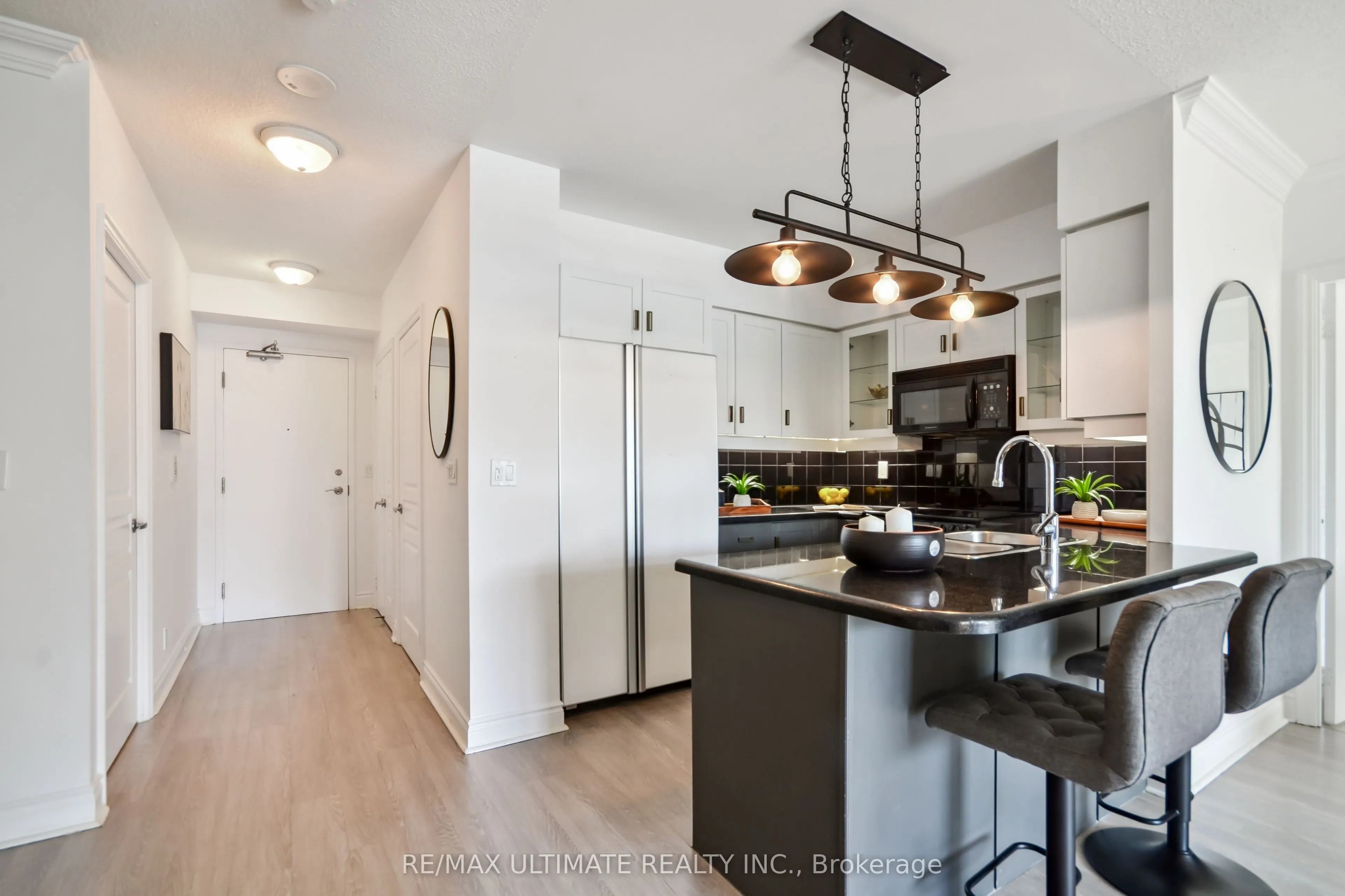 10 Delisle Avenue, #611
