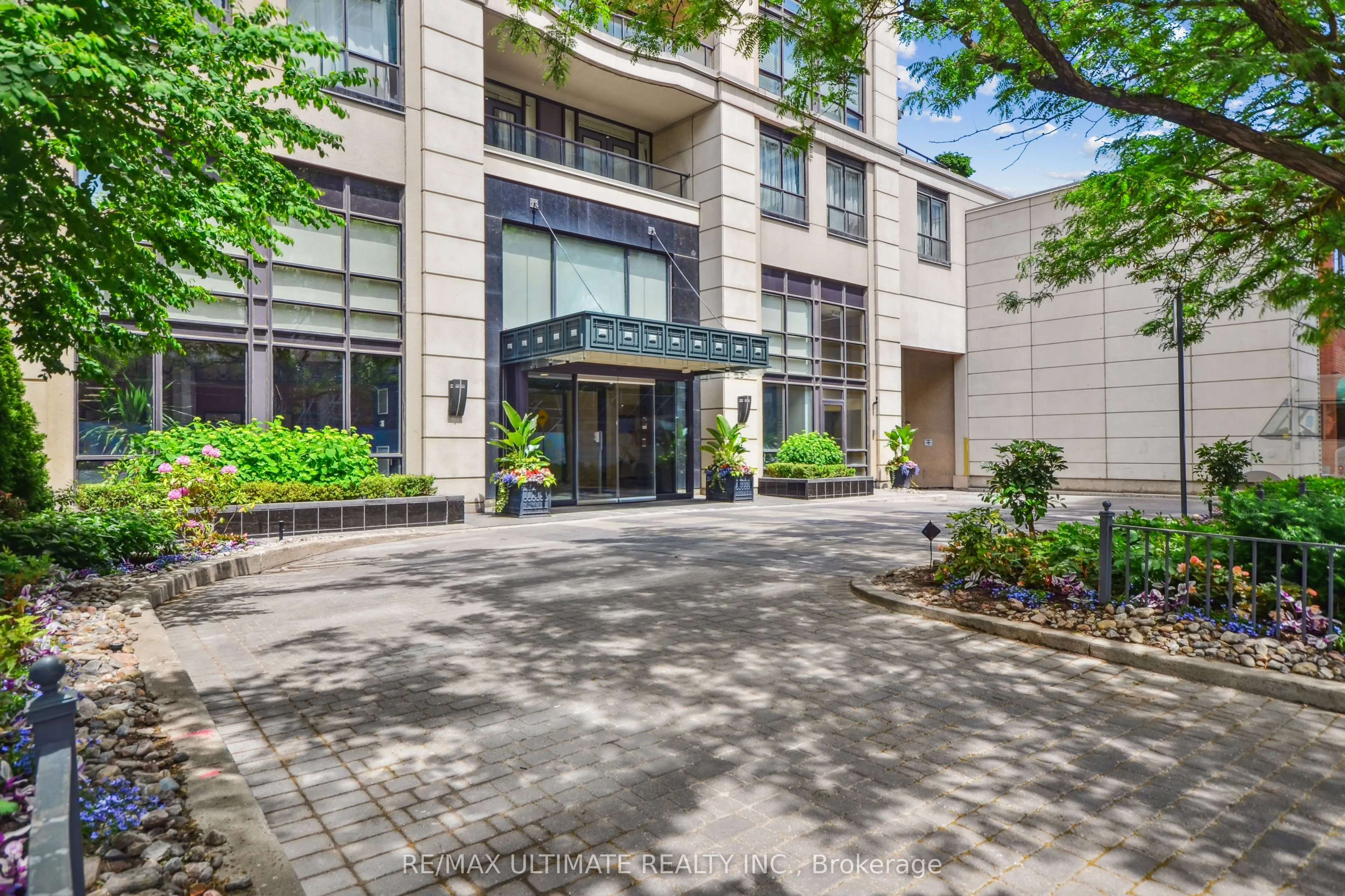 10 Delisle Avenue, #611