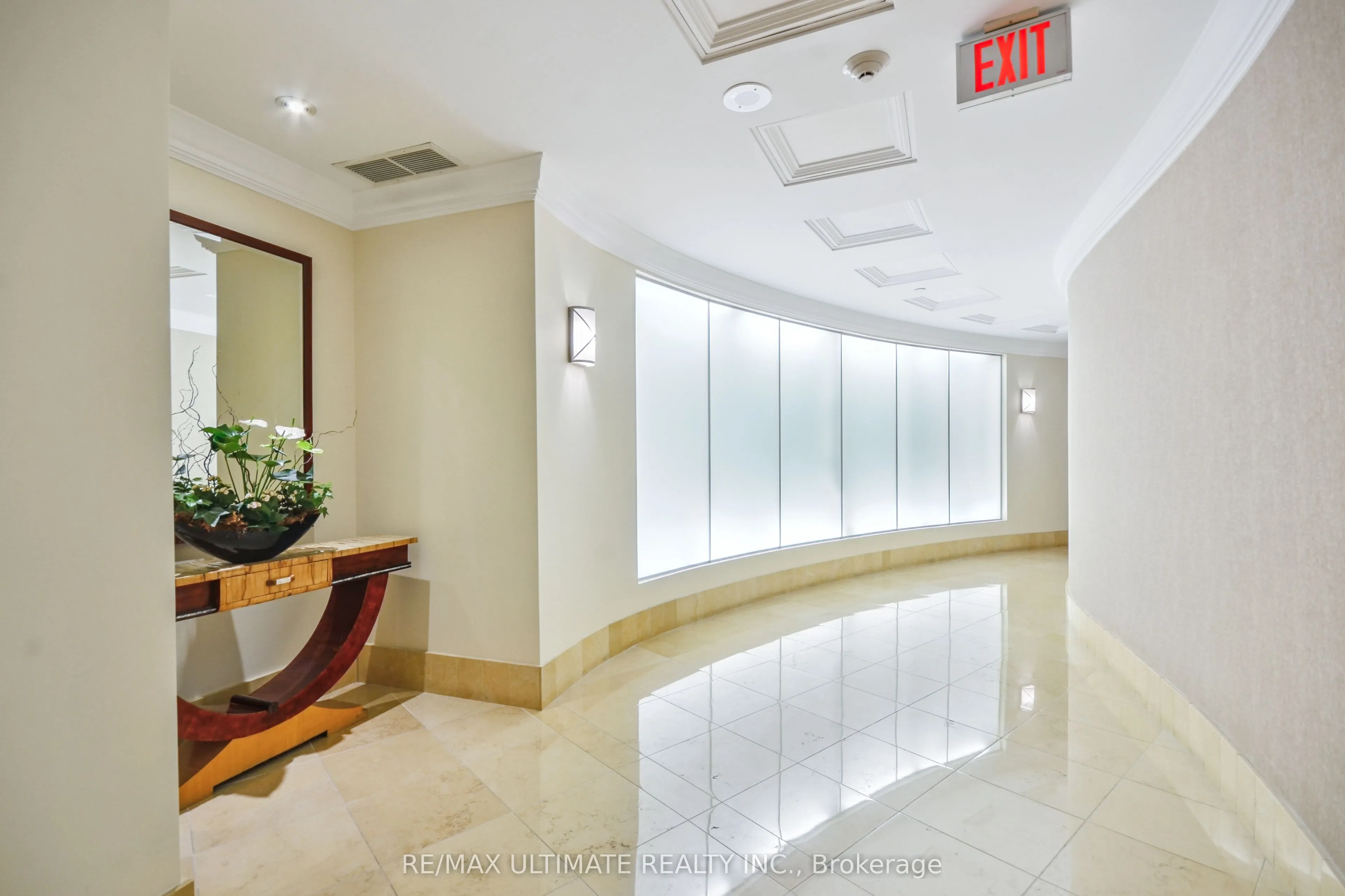 10 Delisle Avenue, #611
