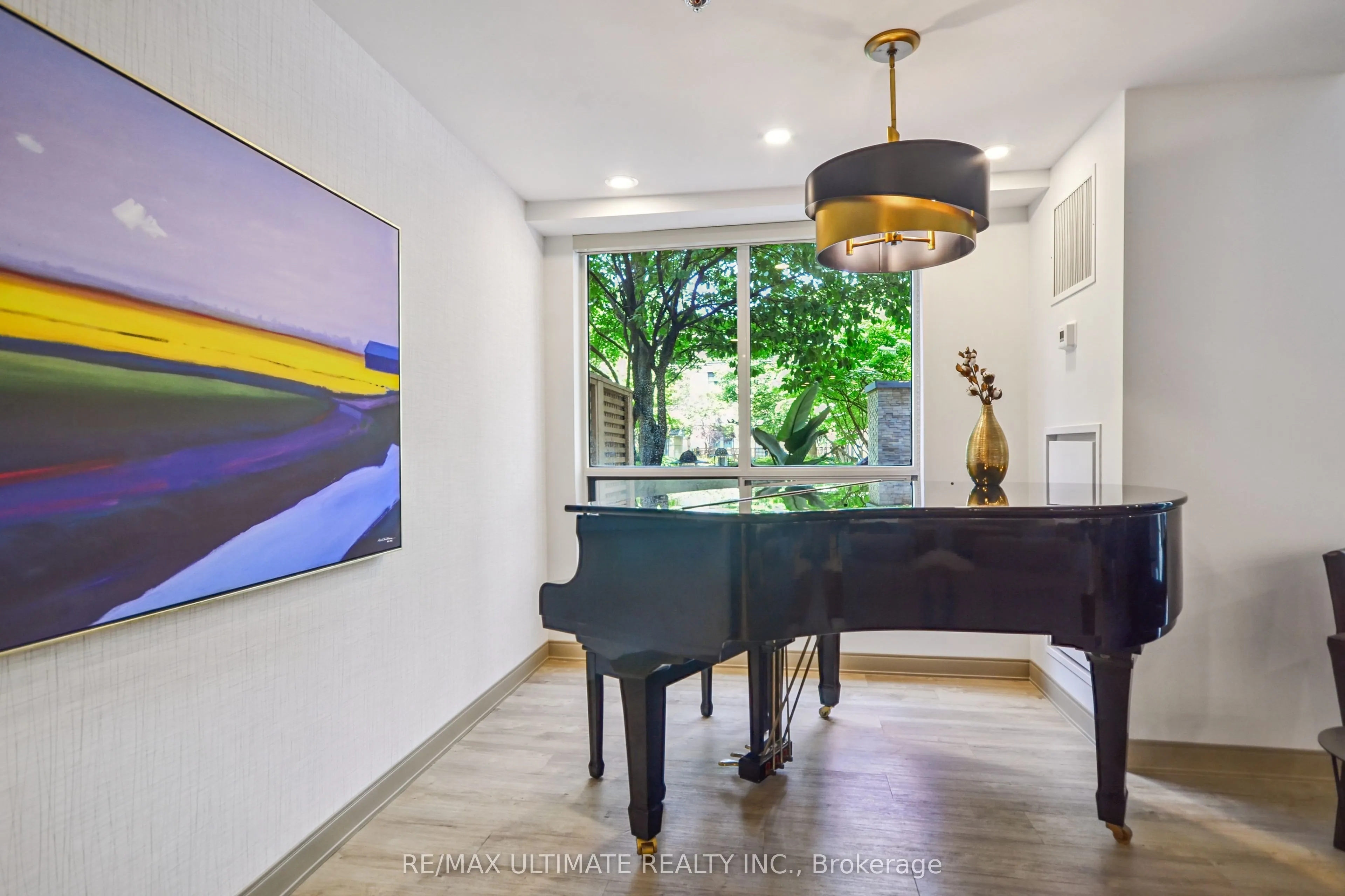 10 Delisle Avenue, #611