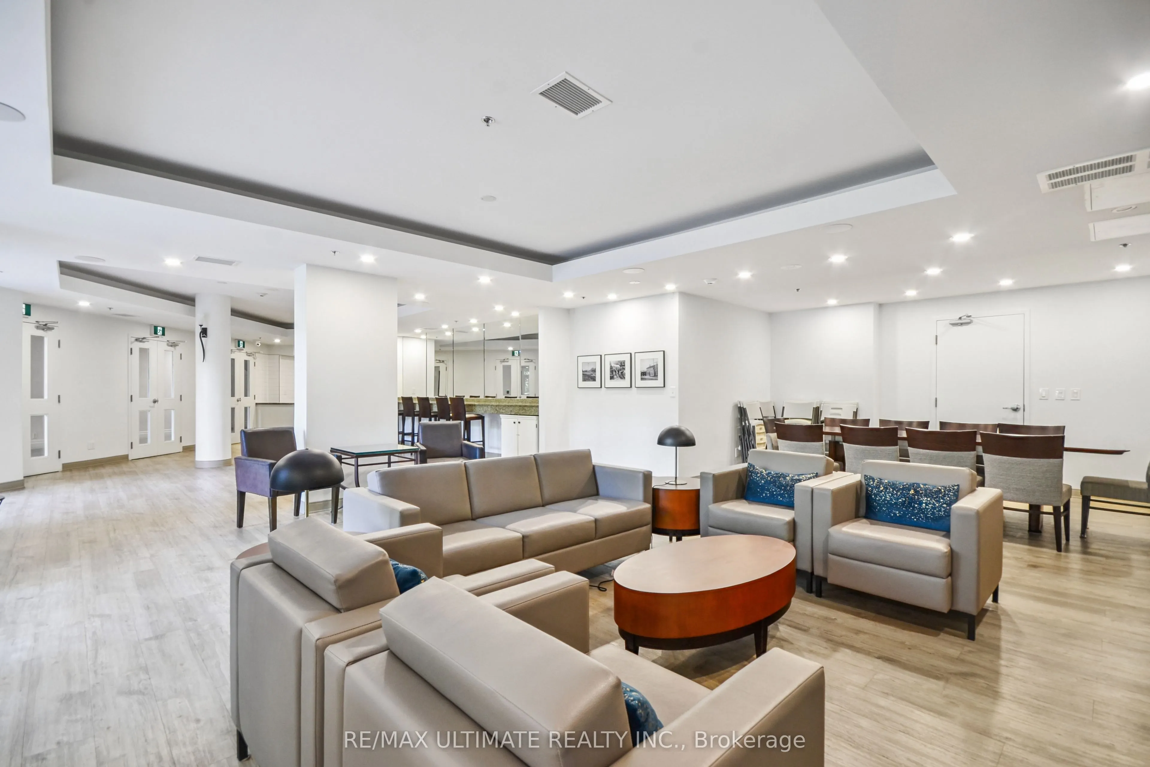 10 Delisle Avenue, #611