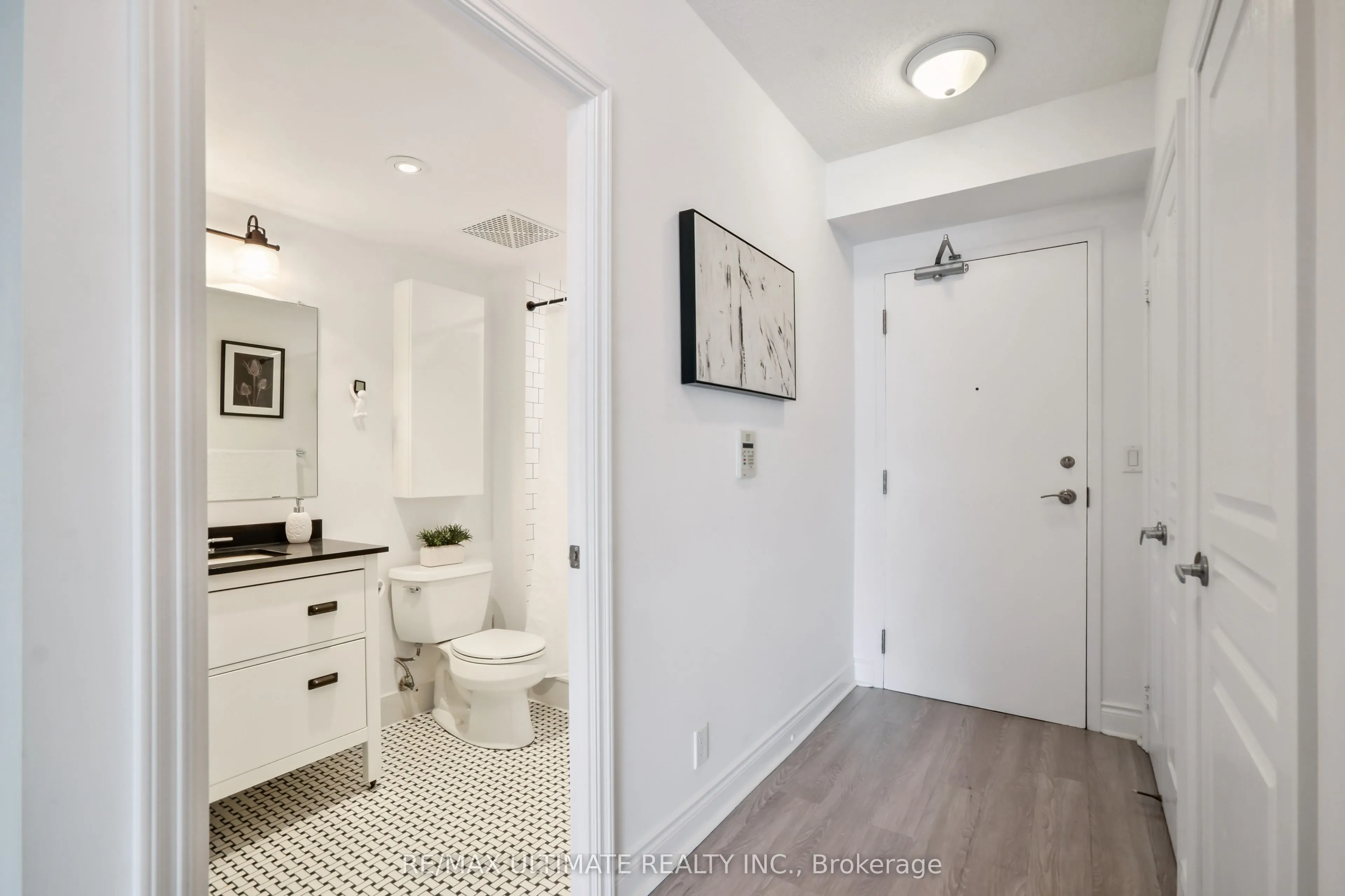 10 Delisle Avenue, #611