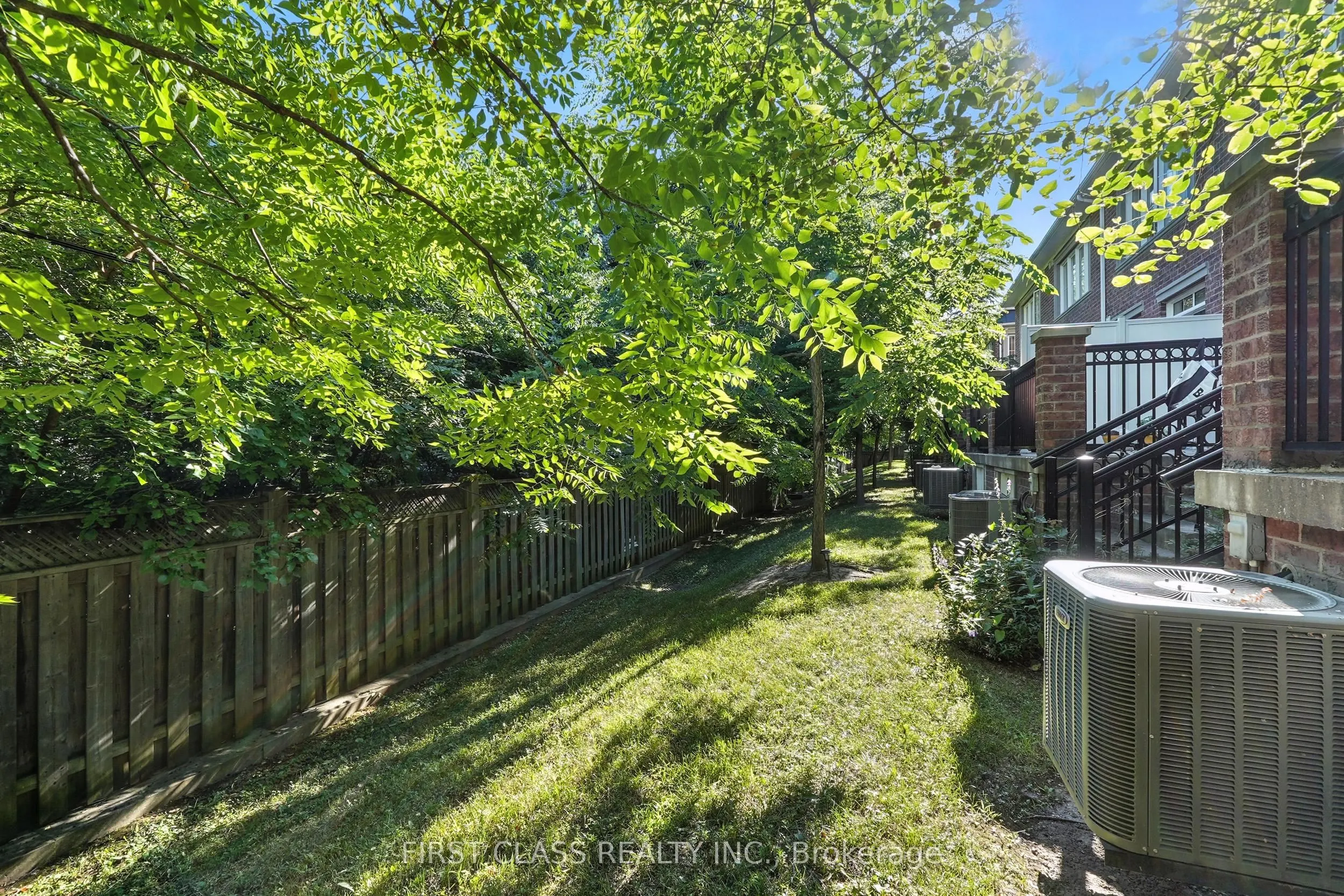 23 Slingsby Lane