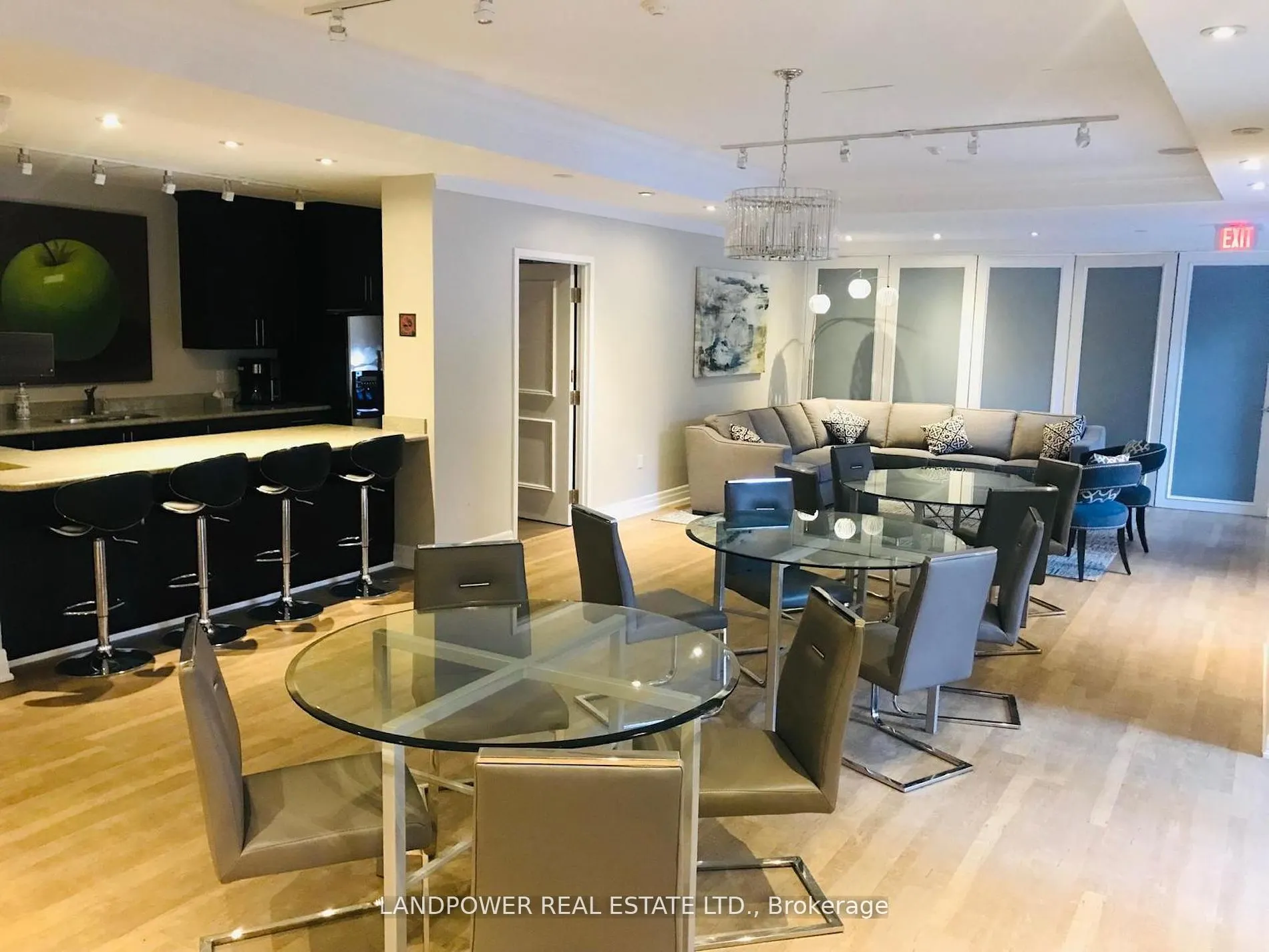 900 Mount Pleasant Road, #511