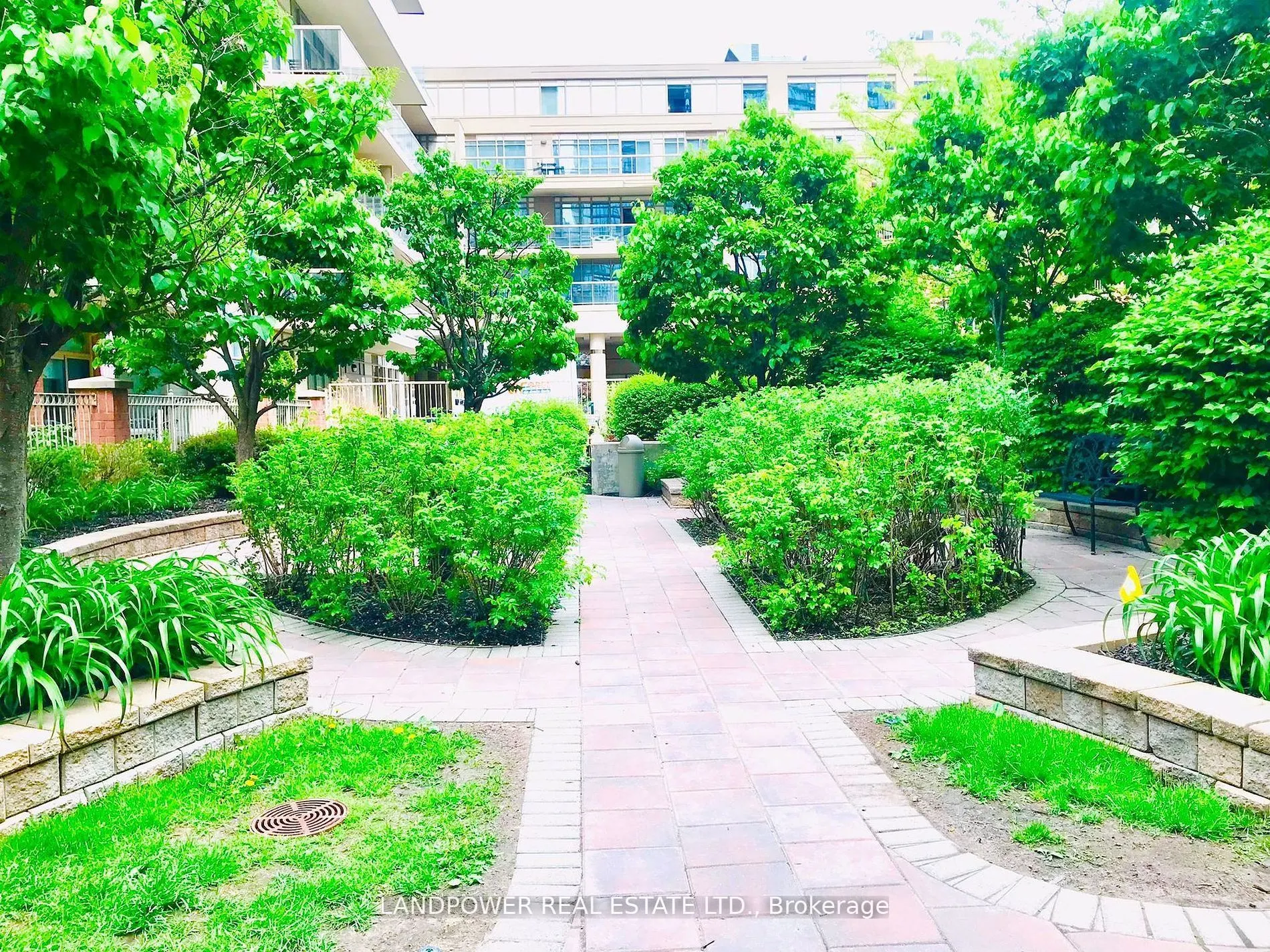 900 Mount Pleasant Road, #511