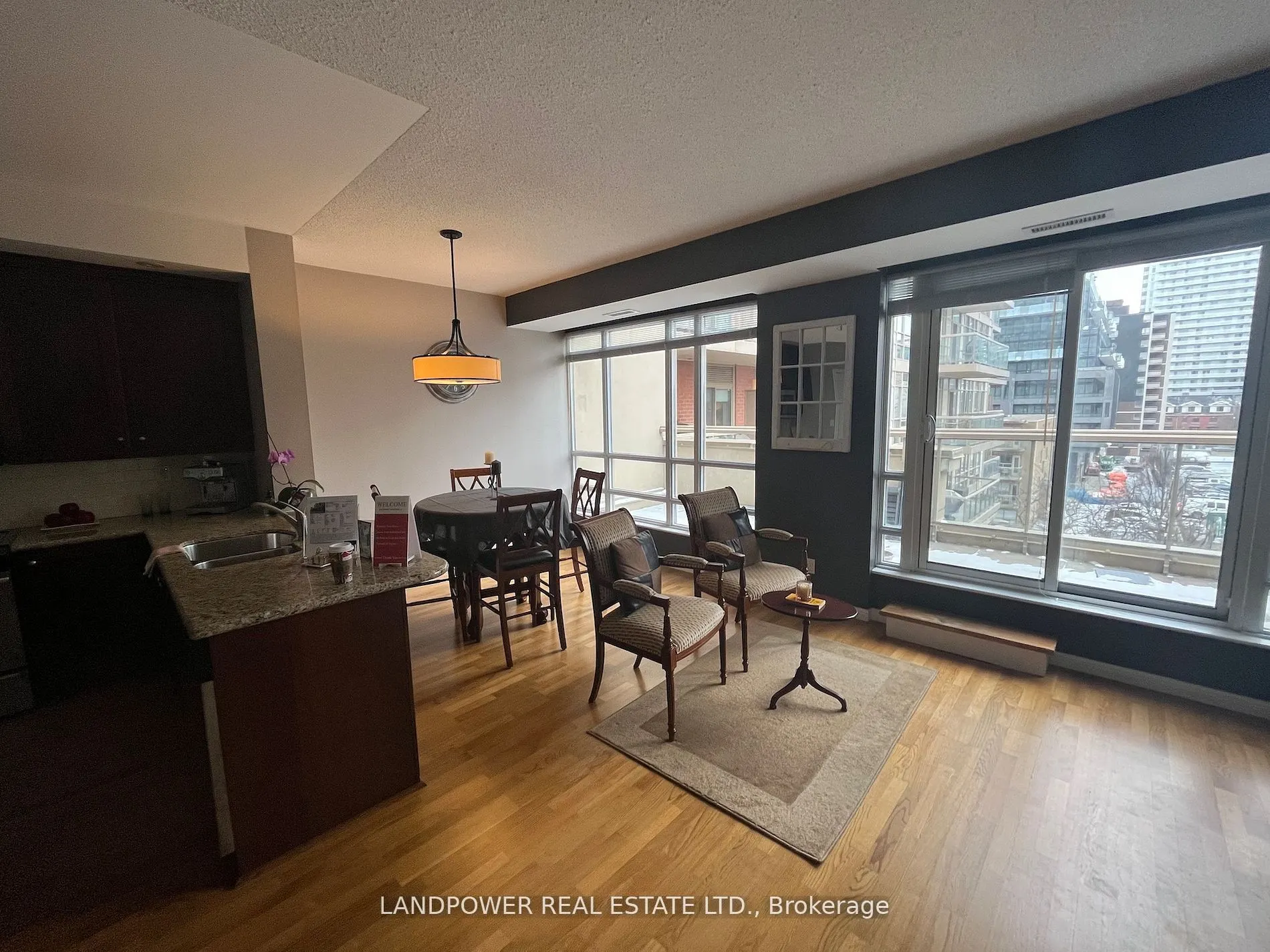 900 Mount Pleasant Road, #511