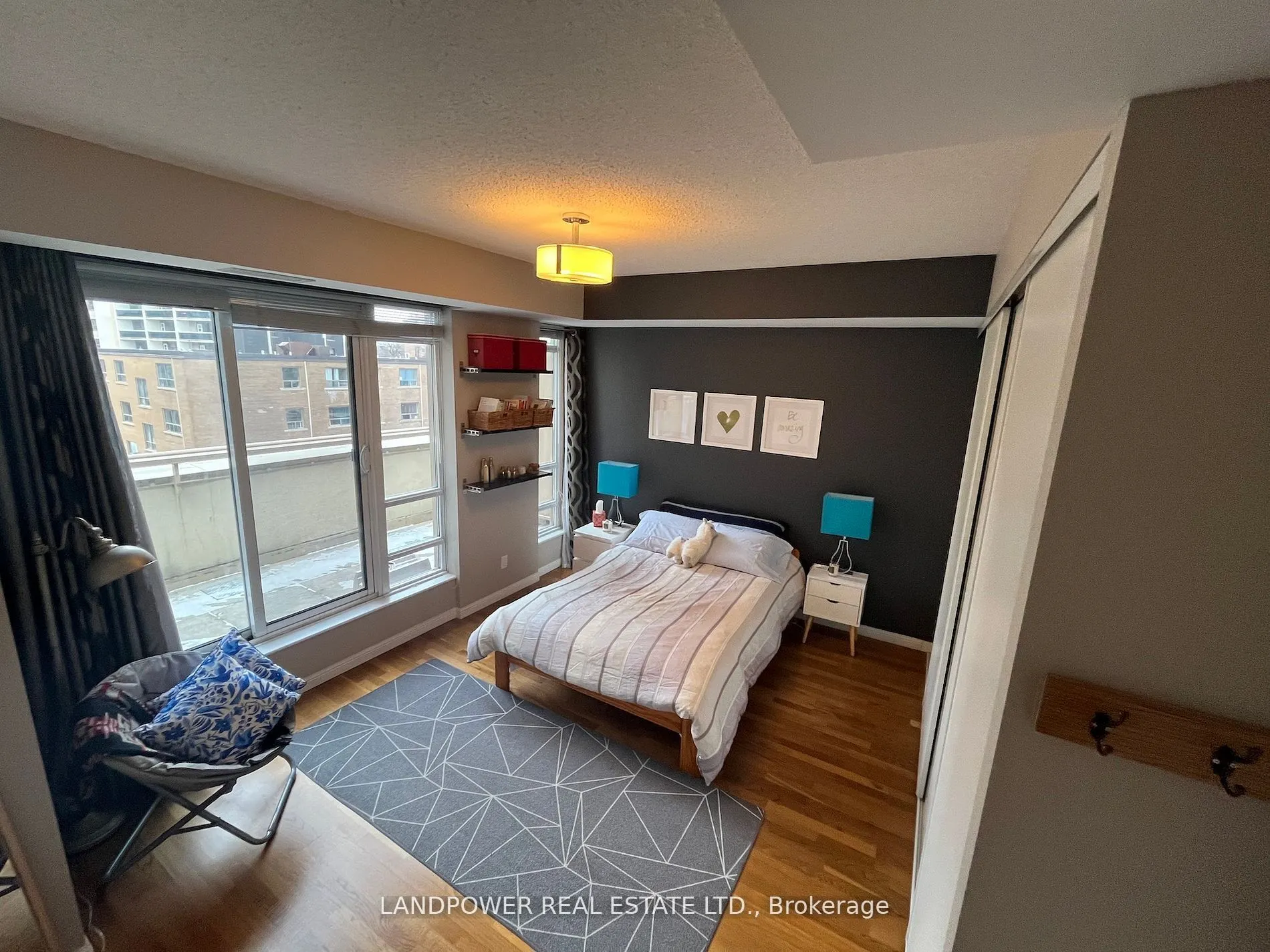 900 Mount Pleasant Road, #511
