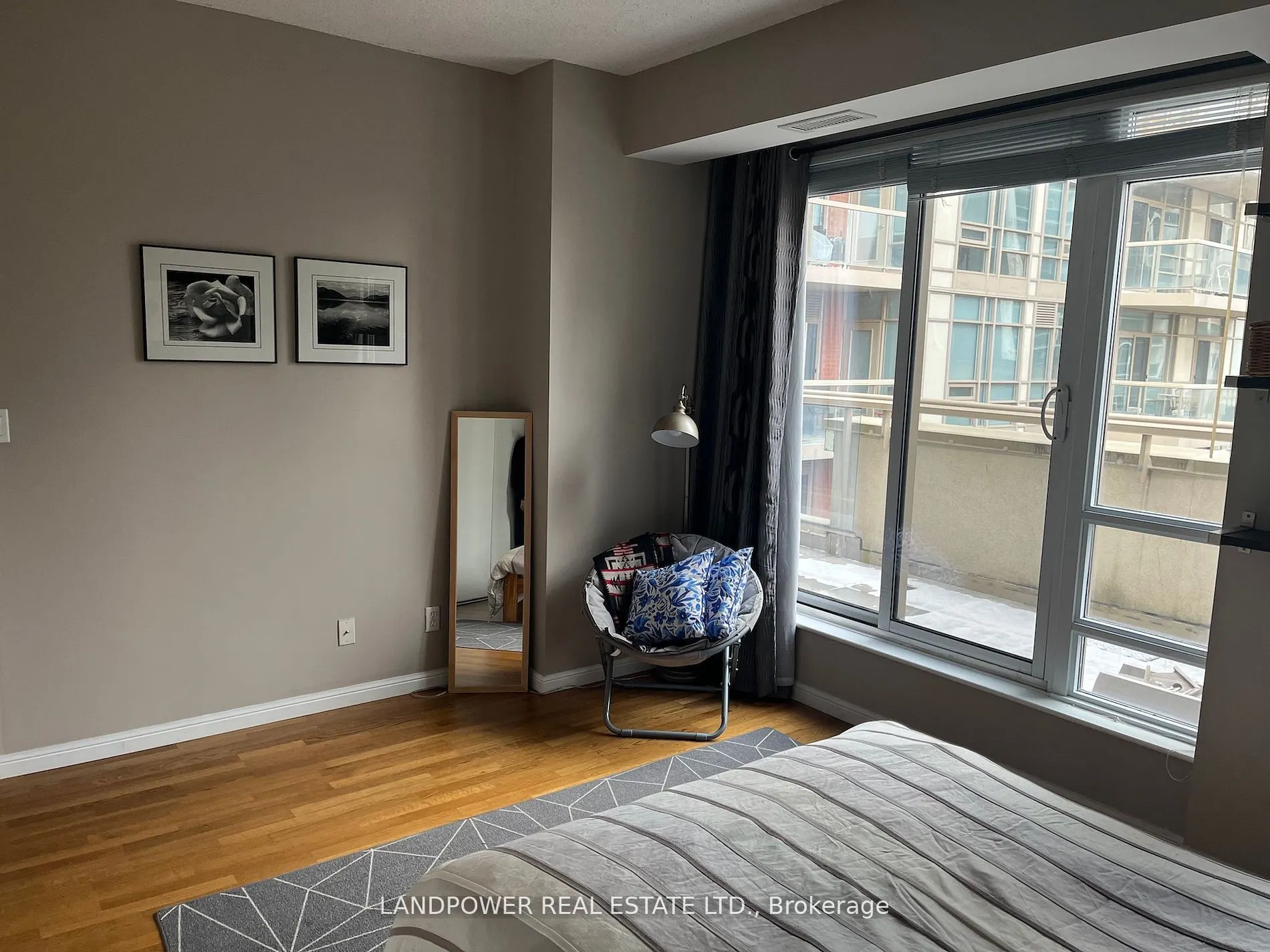 900 Mount Pleasant Road, #511