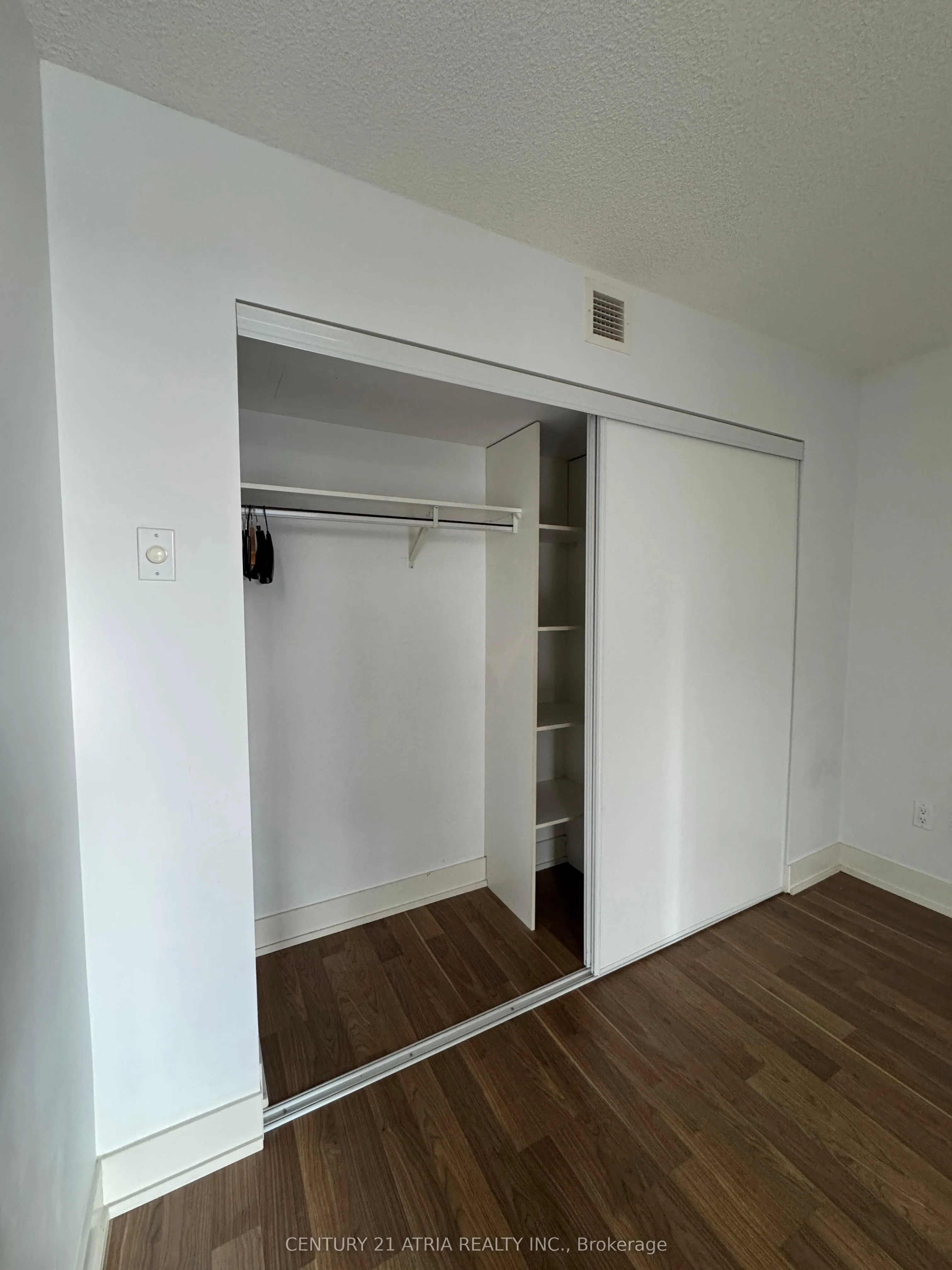 23 Sheppard Avenue E, #611