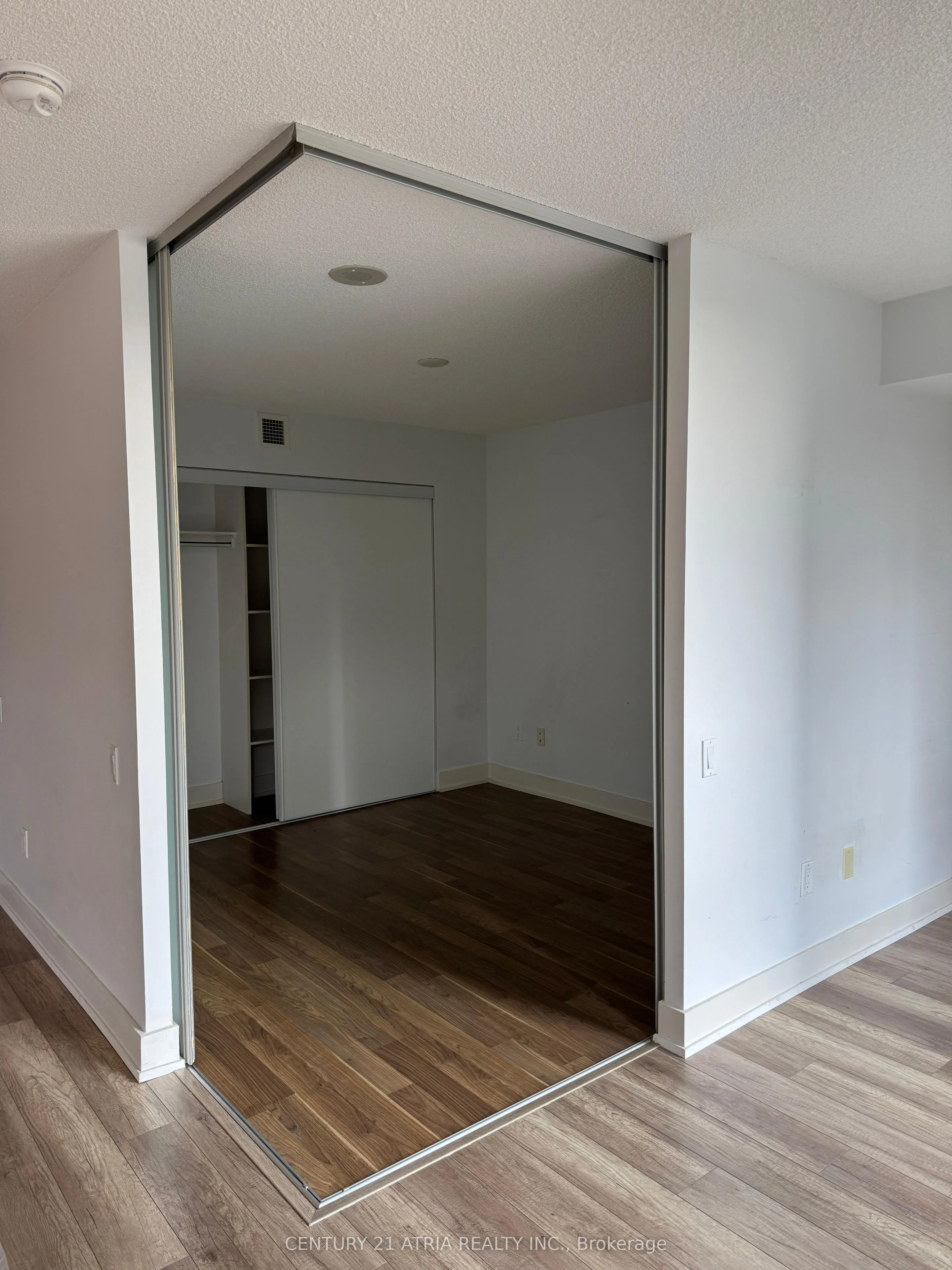 23 Sheppard Avenue E, #611