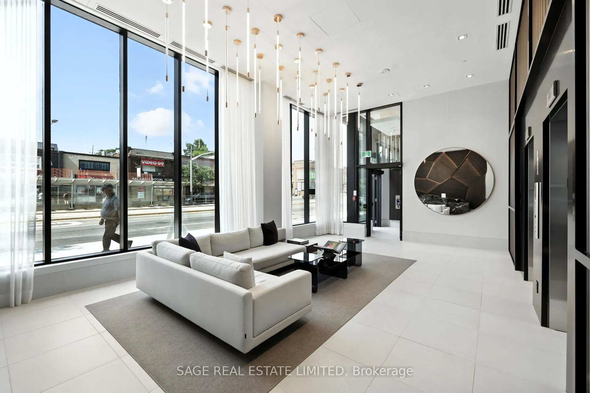 863 St Clair Avenue W, #206