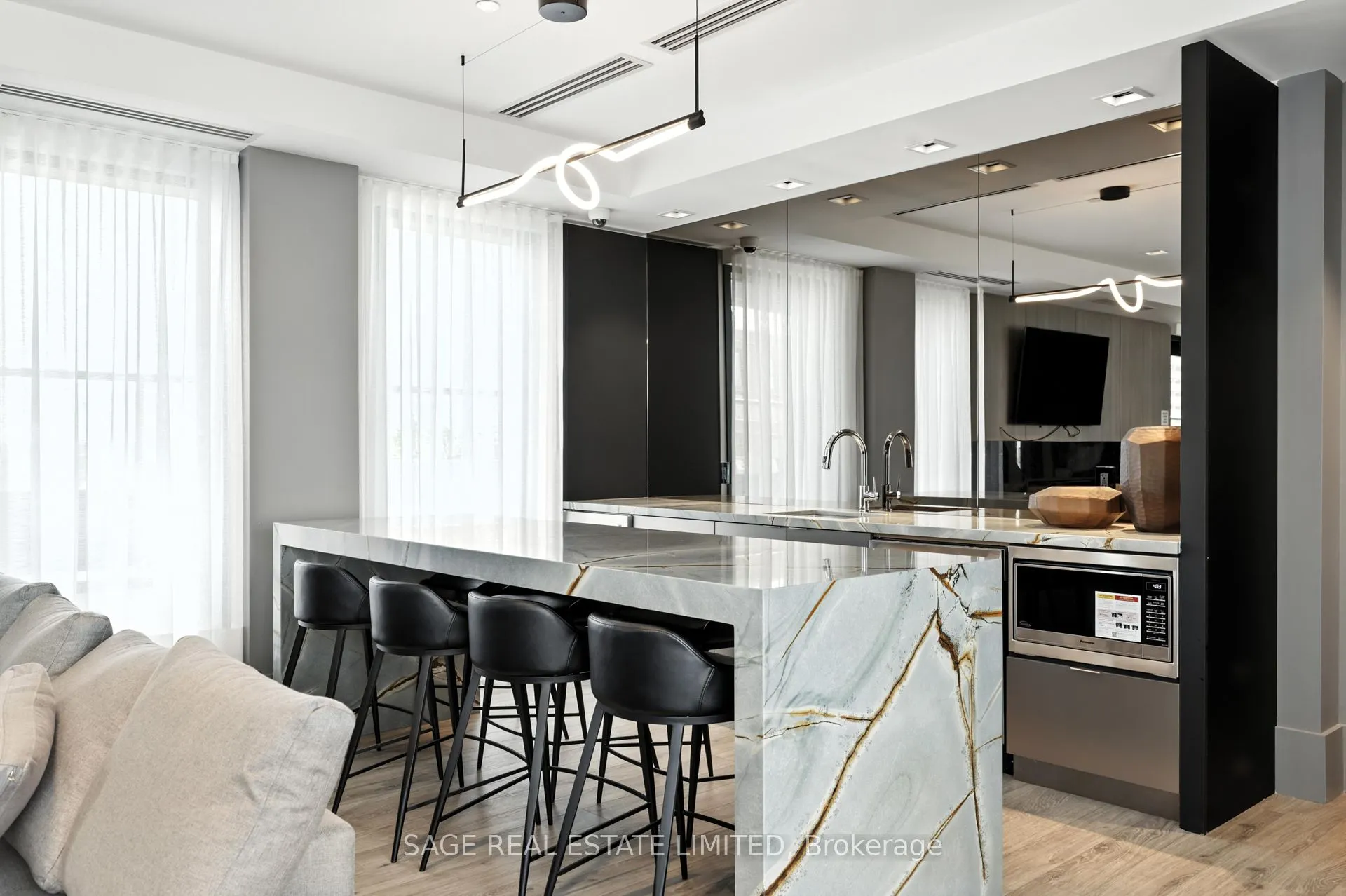 863 St Clair Avenue W, #206