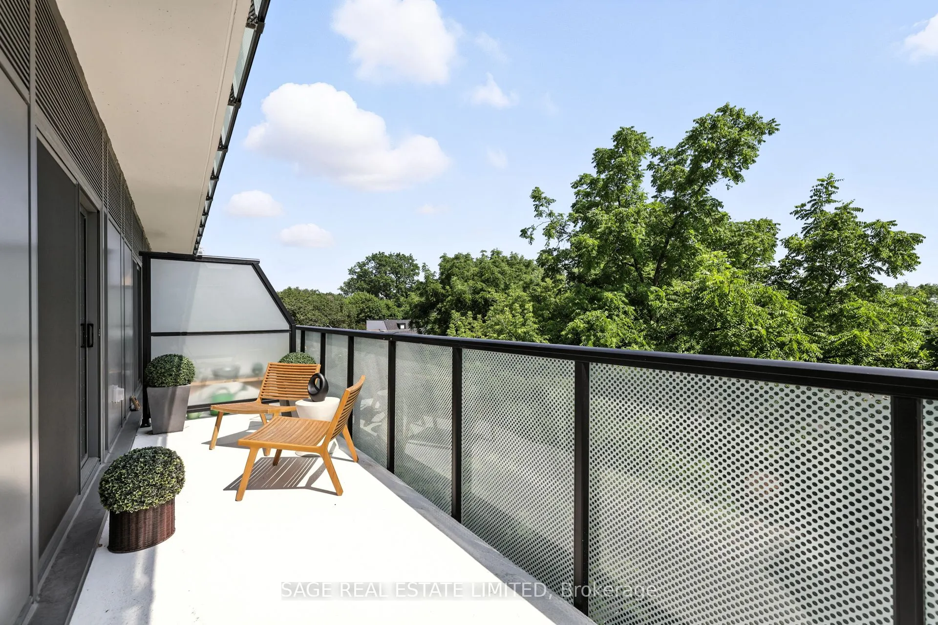 863 St Clair Avenue W, #310