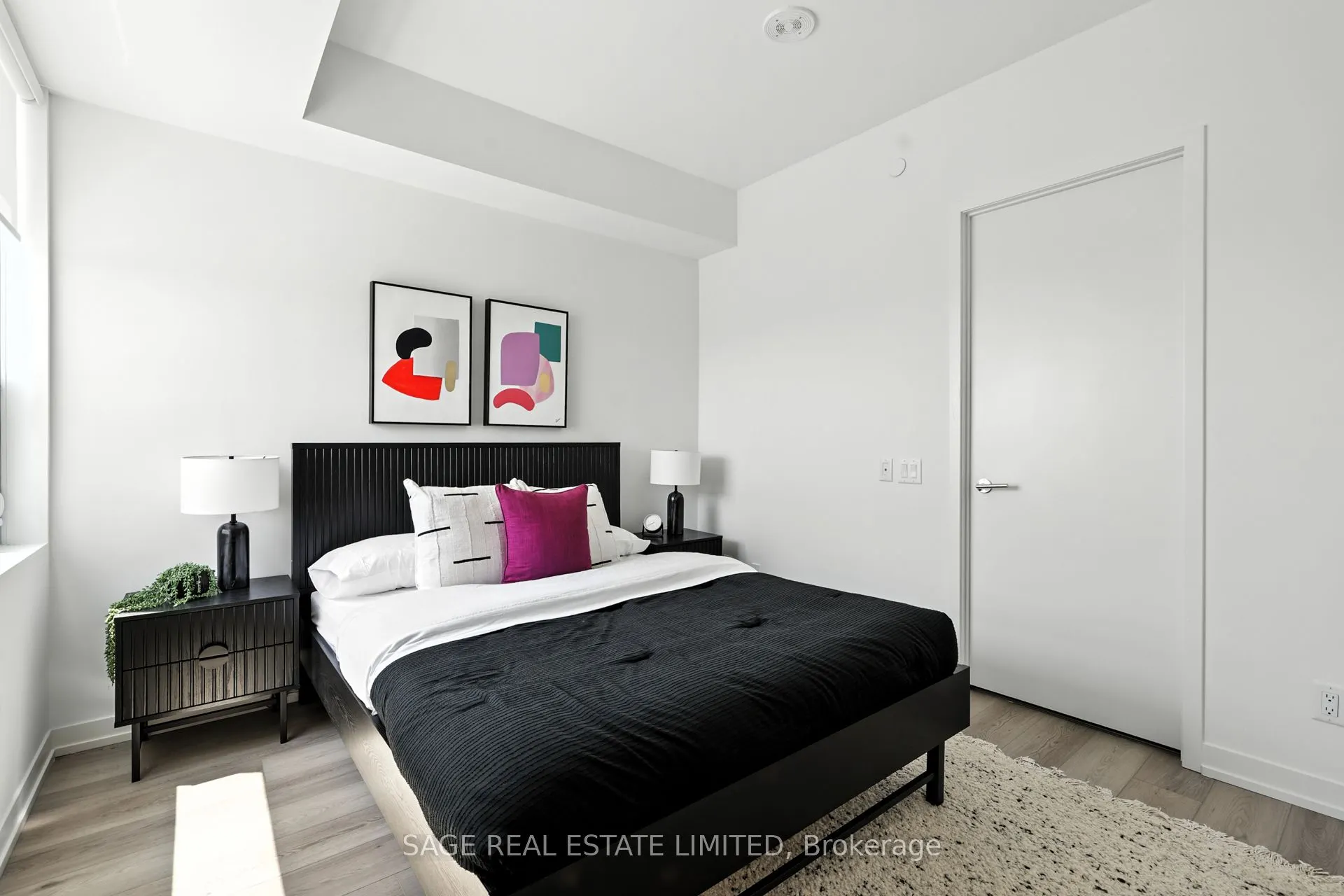 863 St Clair Avenue W, #808