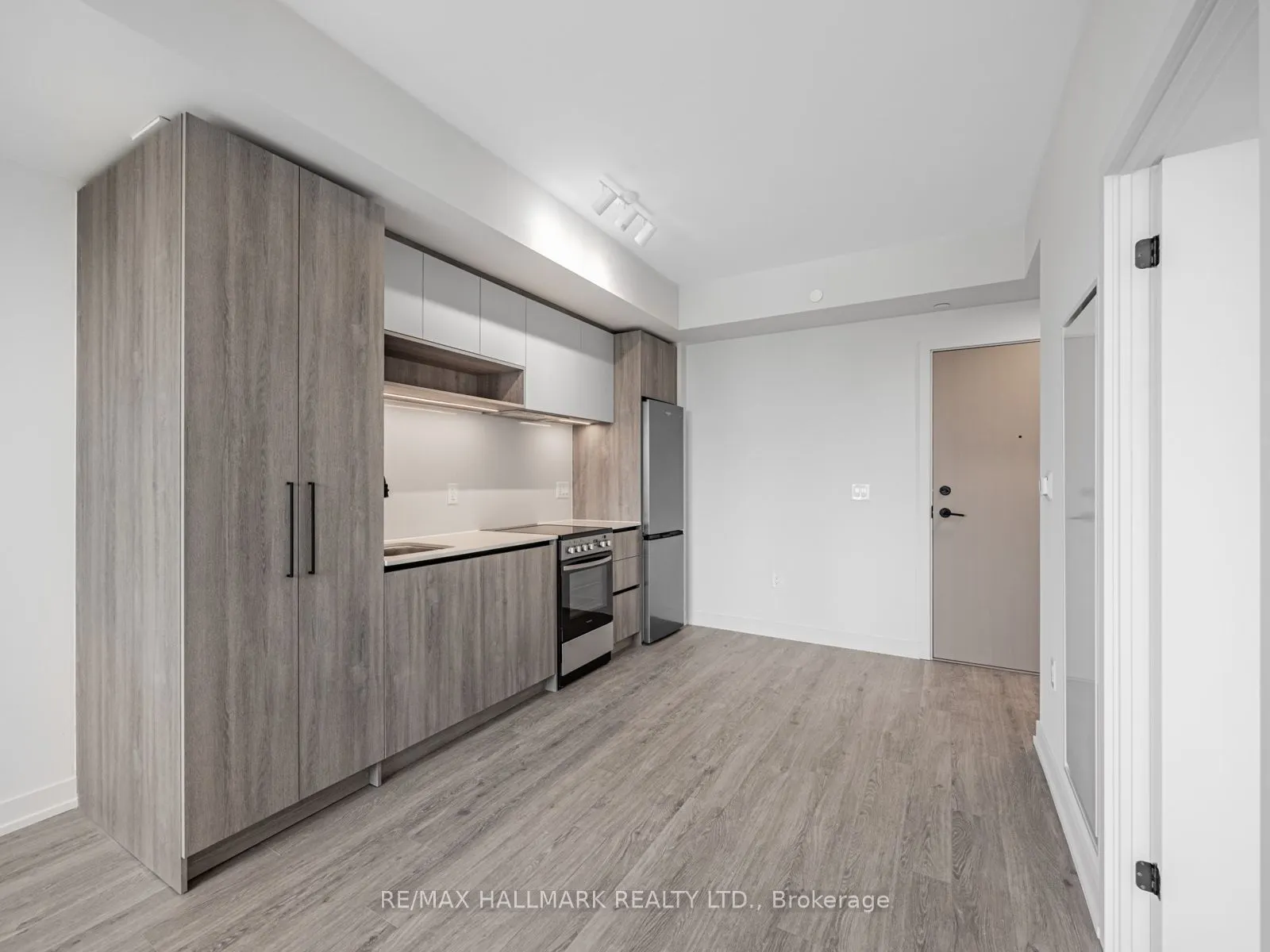 181 Sterling Road, #910
