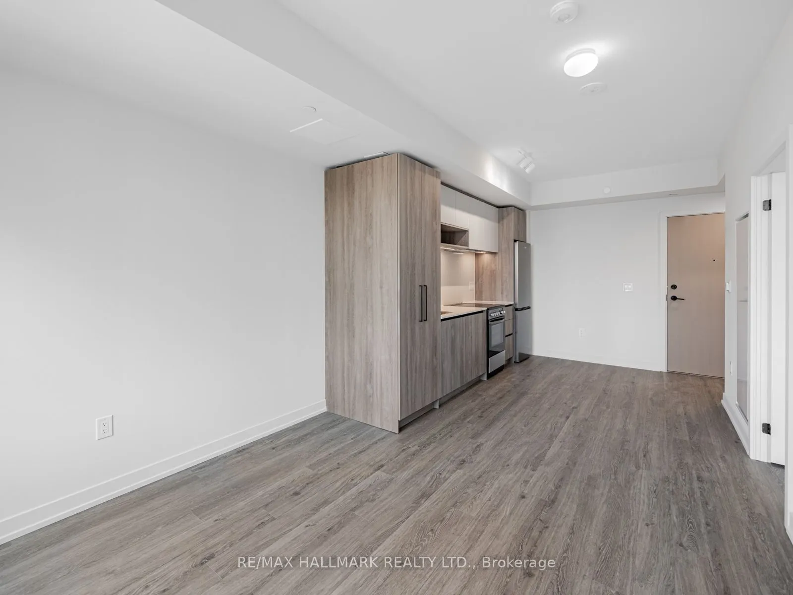 181 Sterling Road, #910
