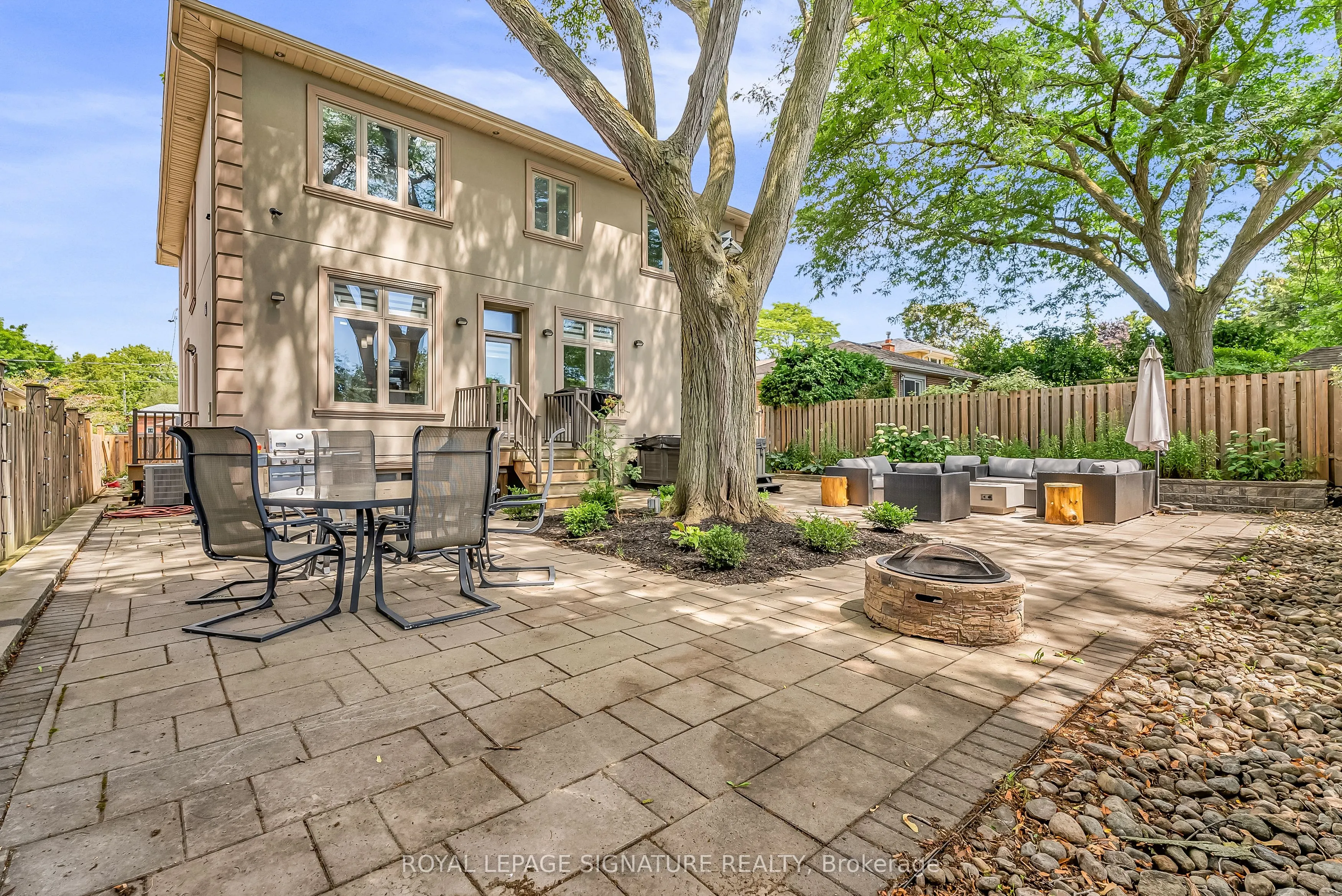 27 Caronport Crescent