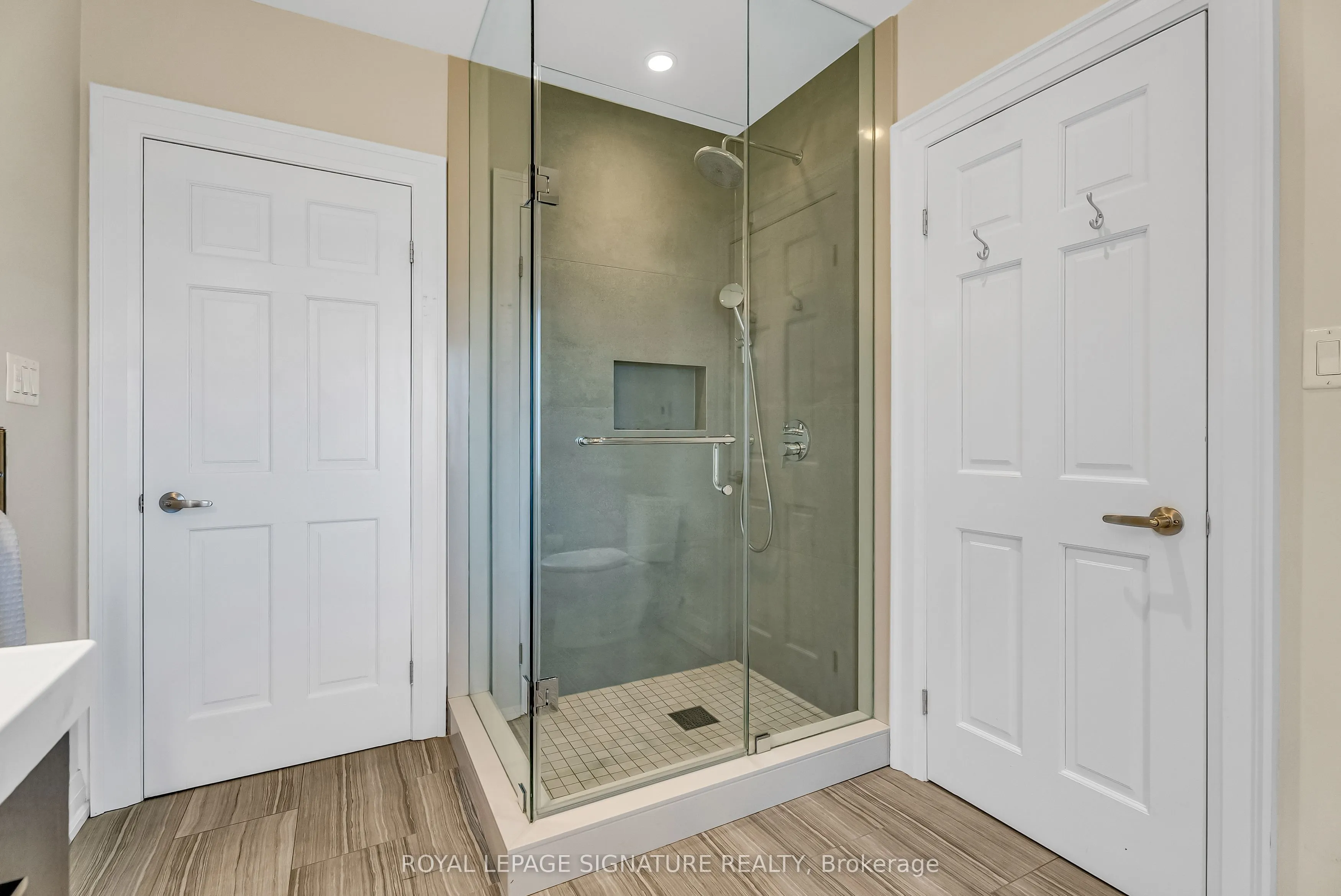 27 Caronport Crescent