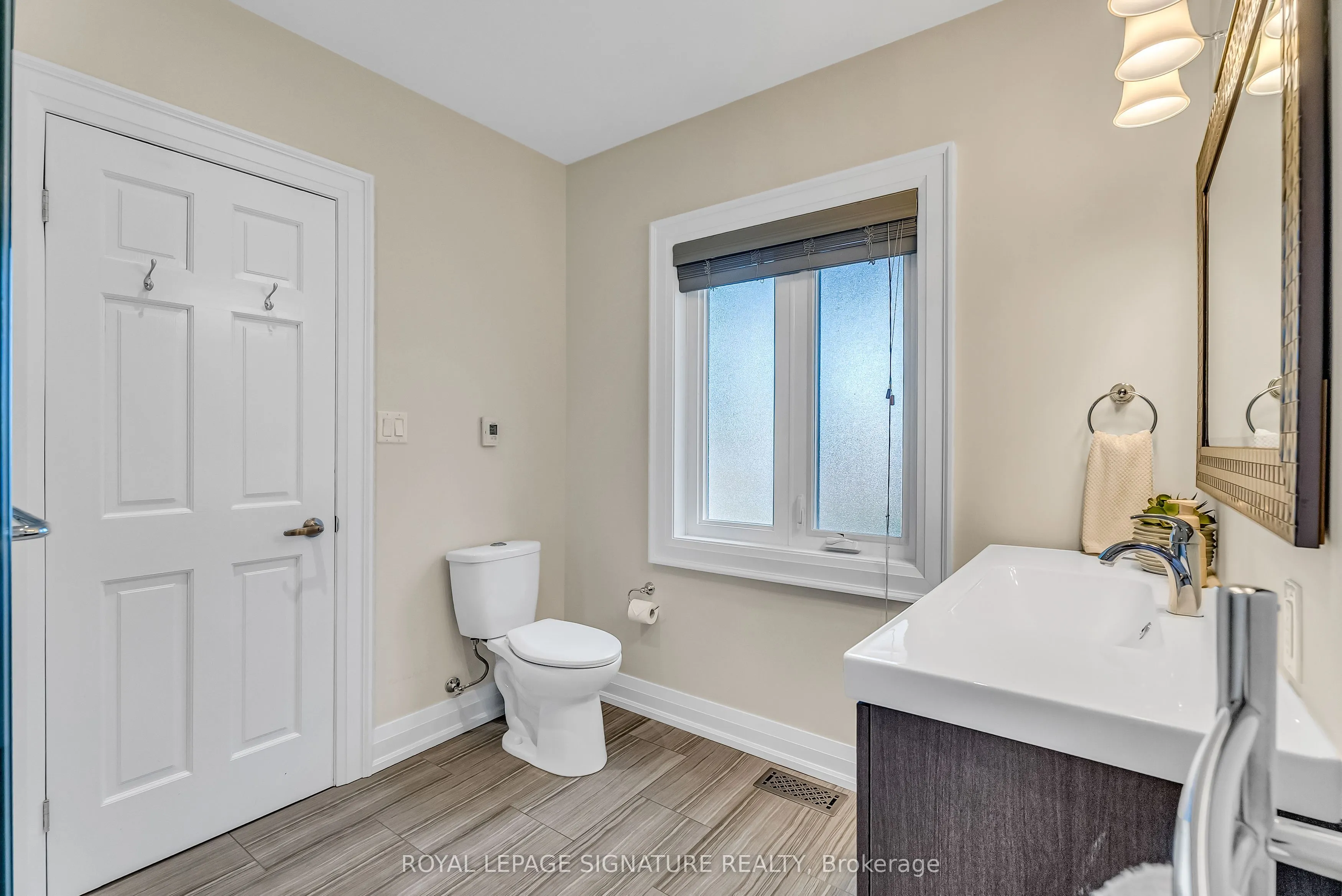 27 Caronport Crescent