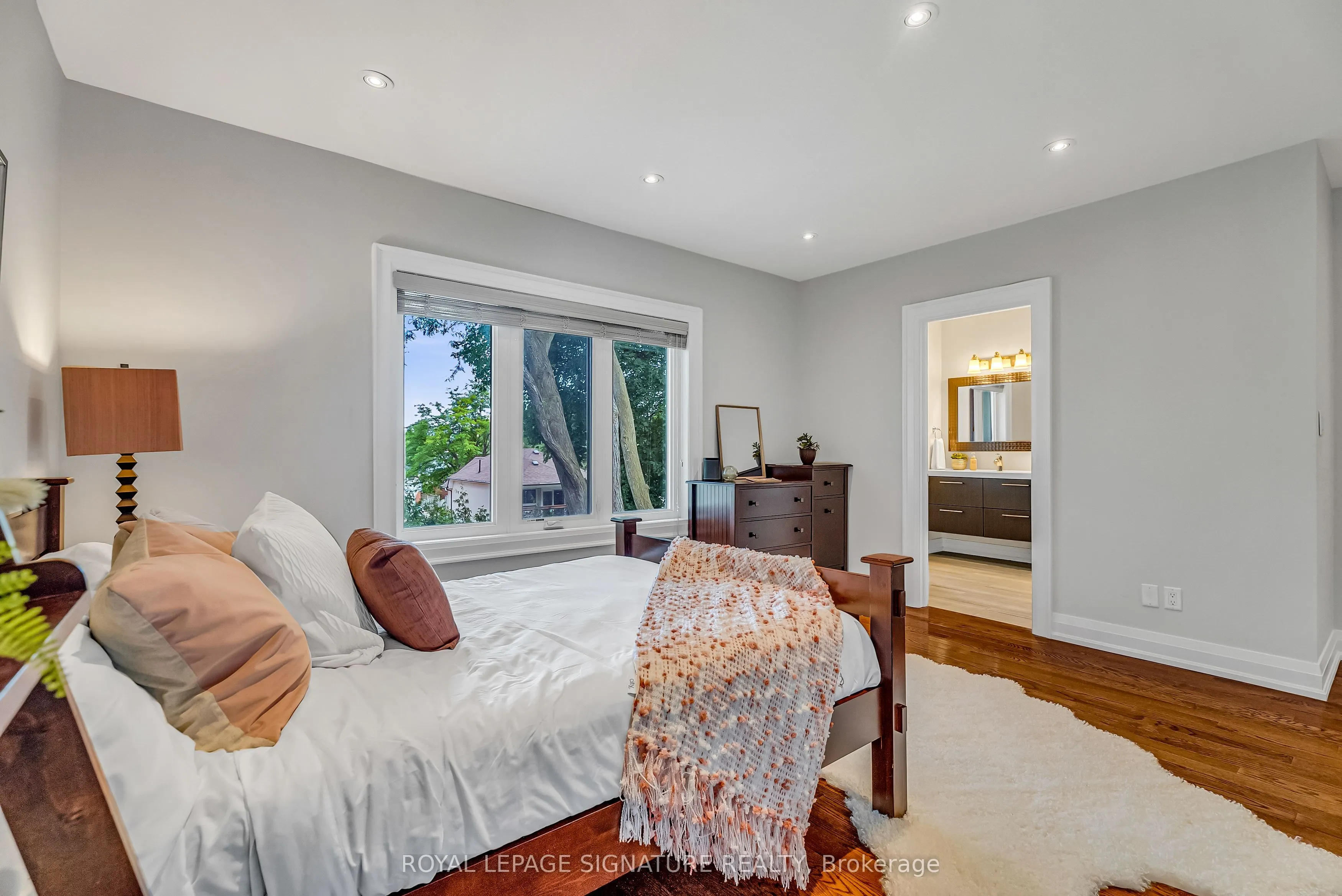 27 Caronport Crescent