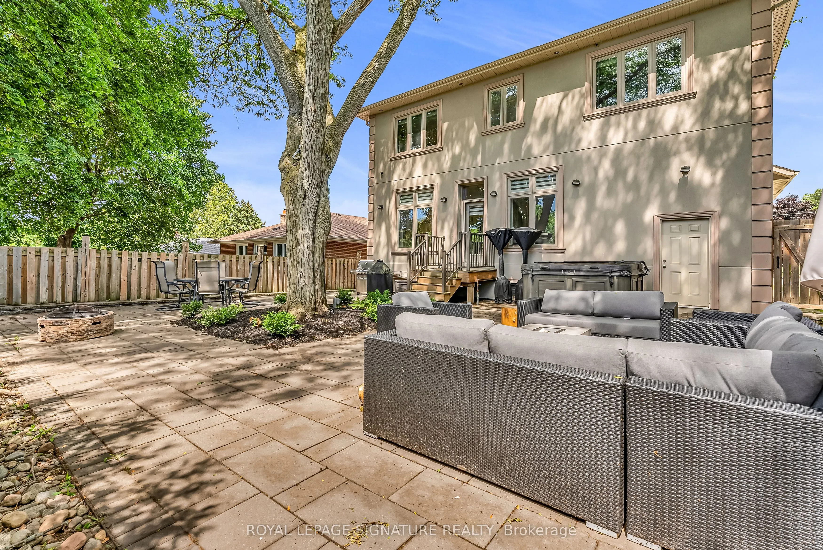 27 Caronport Crescent