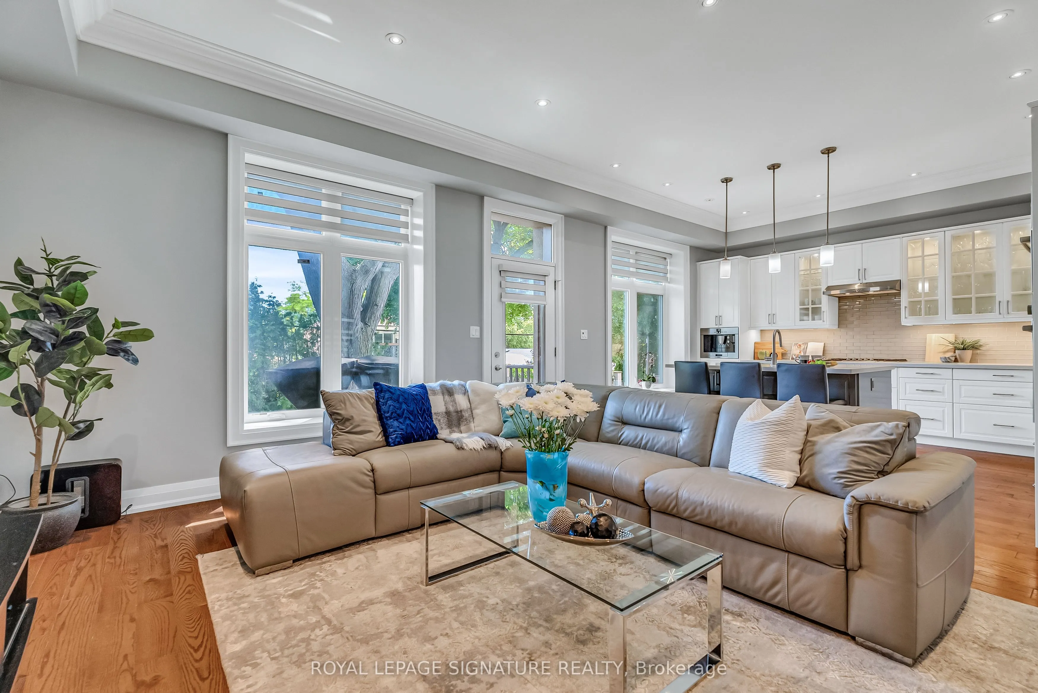 27 Caronport Crescent