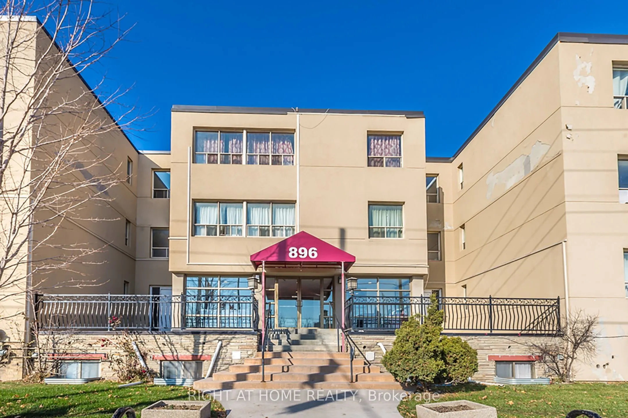 896 Eglinton Avenue E, #203