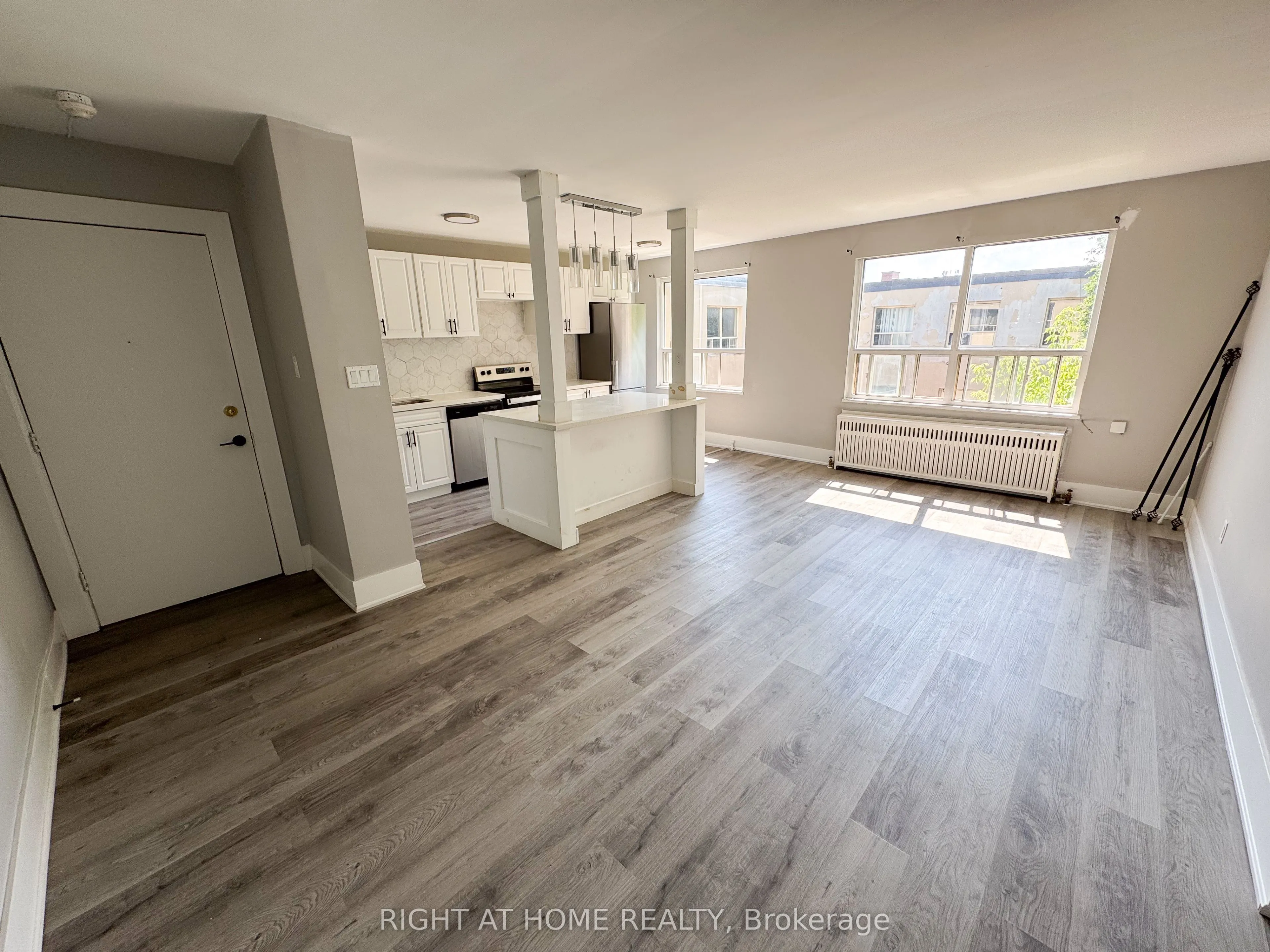896 Eglinton Avenue E, #306