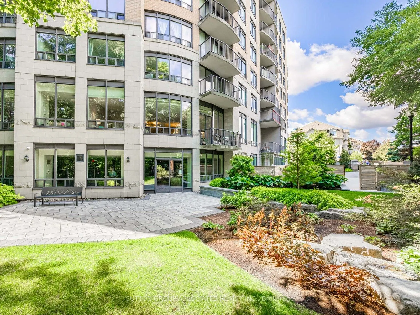 16 Dallimore Circle, #107