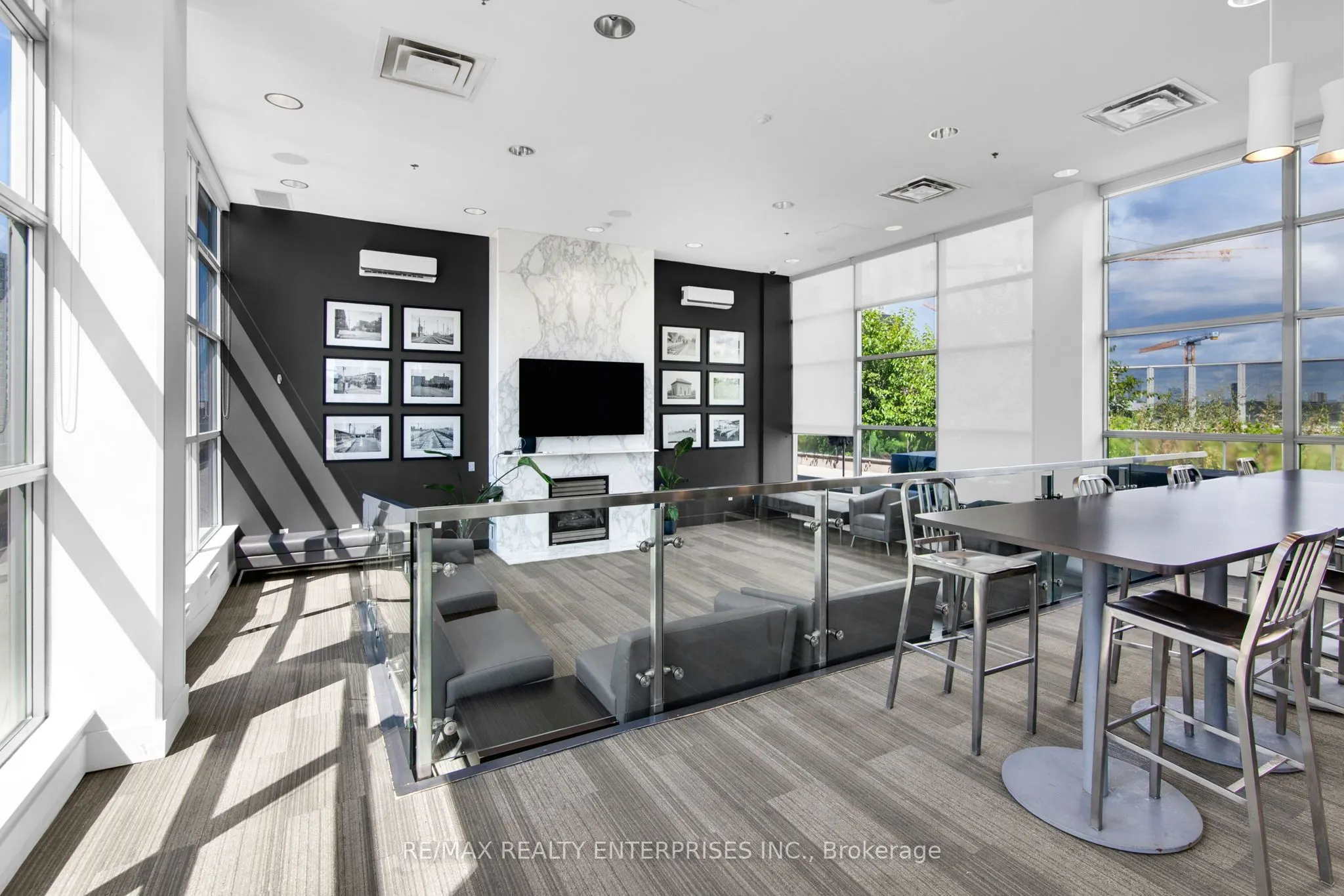 1005 King Street, #913