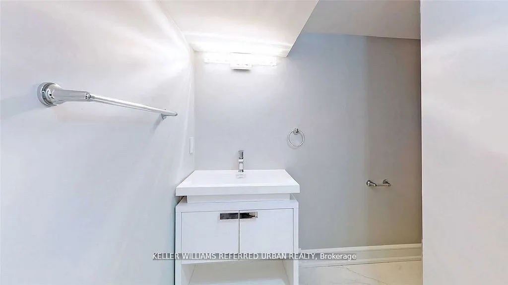 783 Dufferin Street, #1