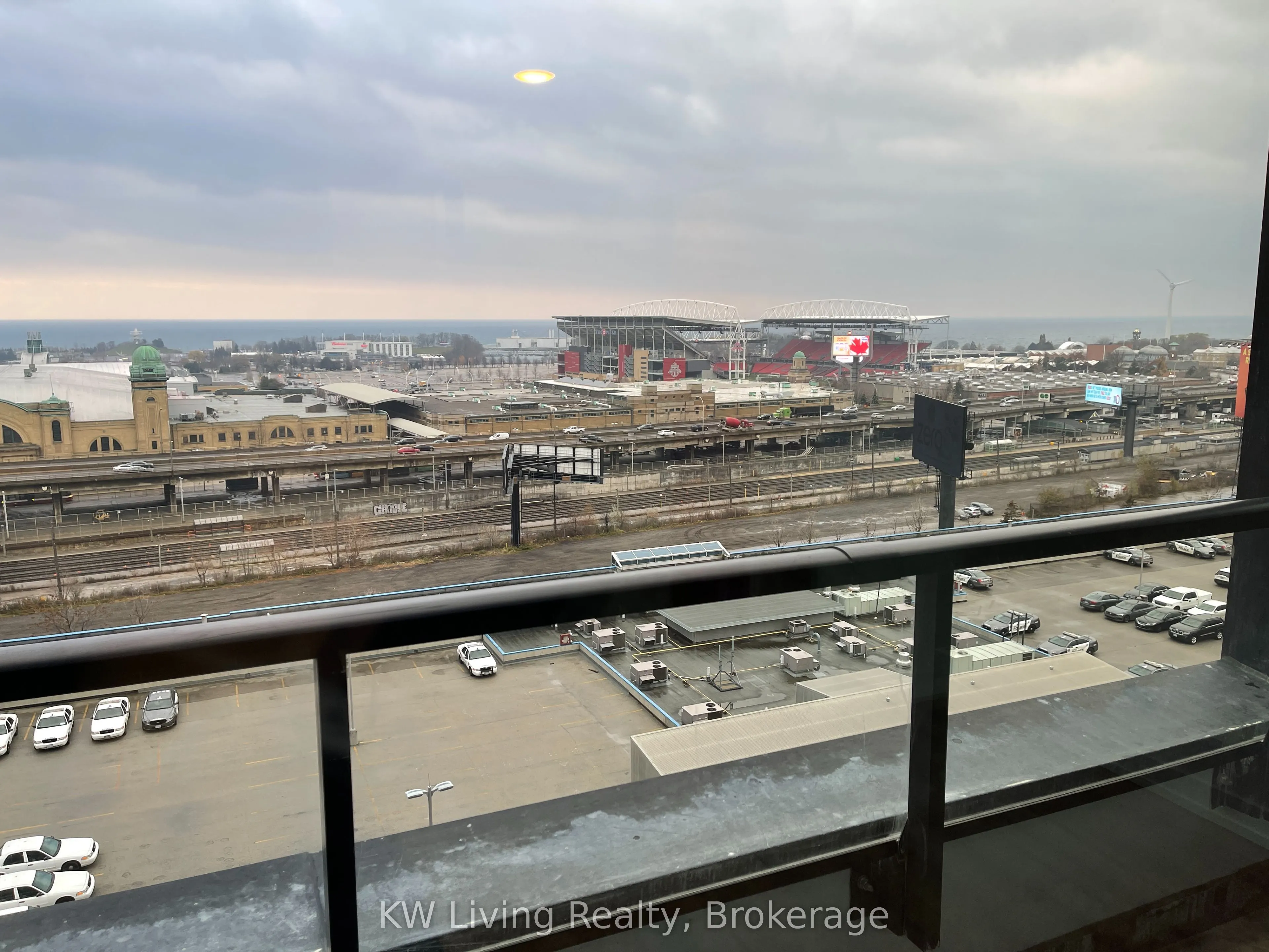 135 East Liberty Street, #902