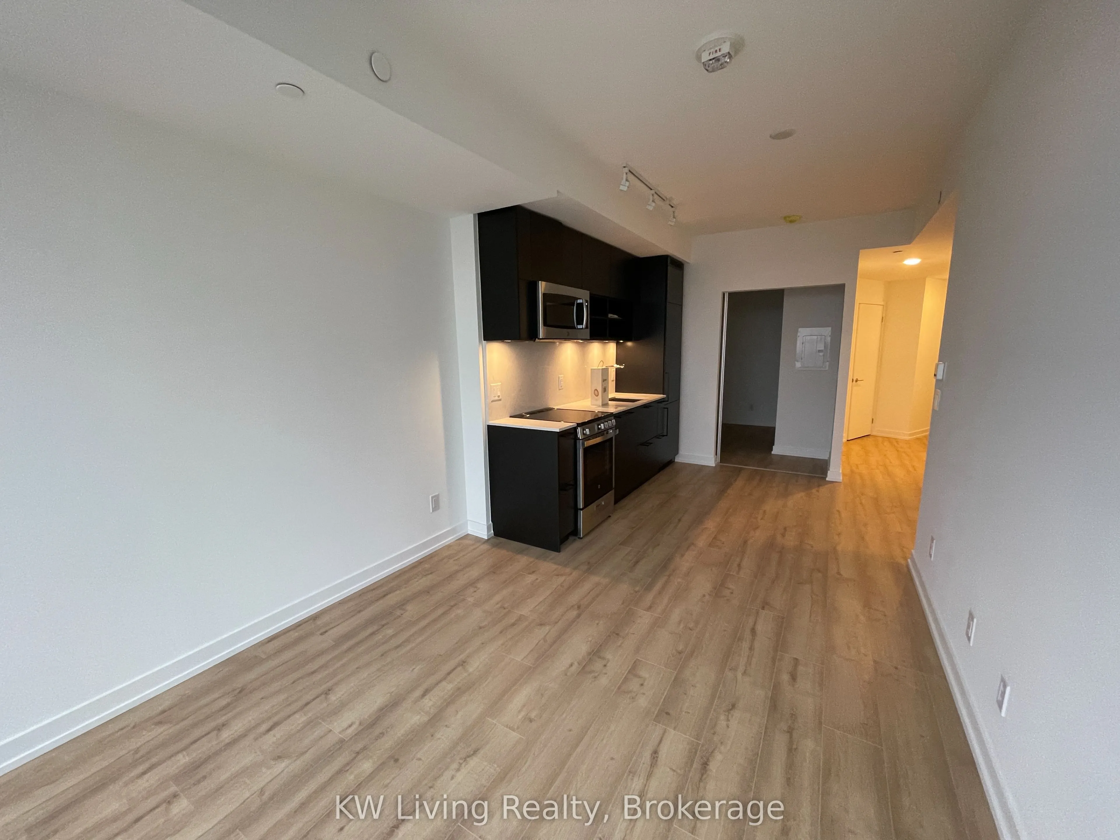 135 East Liberty Street, #902