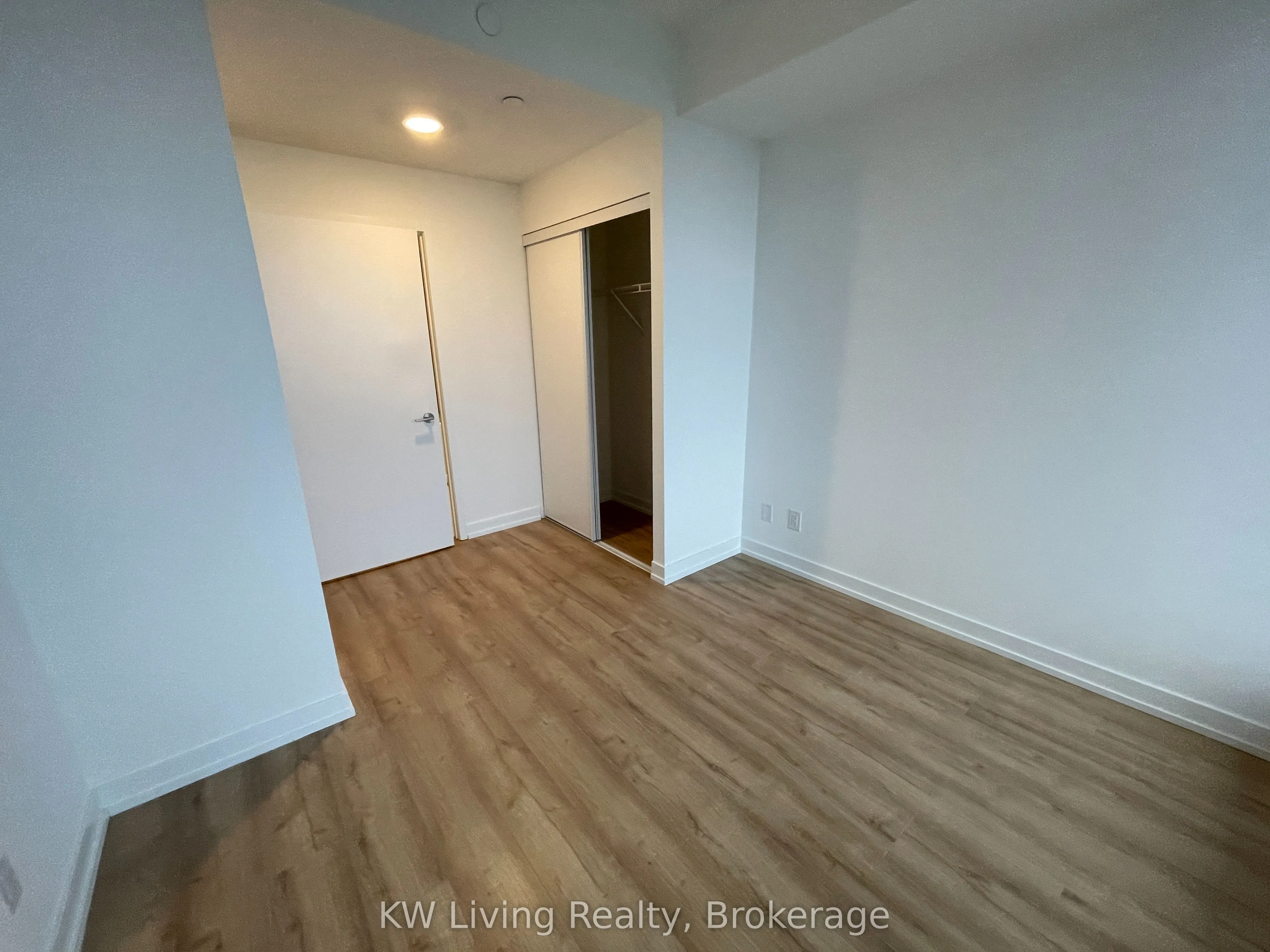 135 East Liberty Street, #902