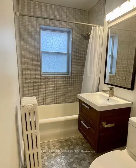 2 Broadway Avenue, #3
