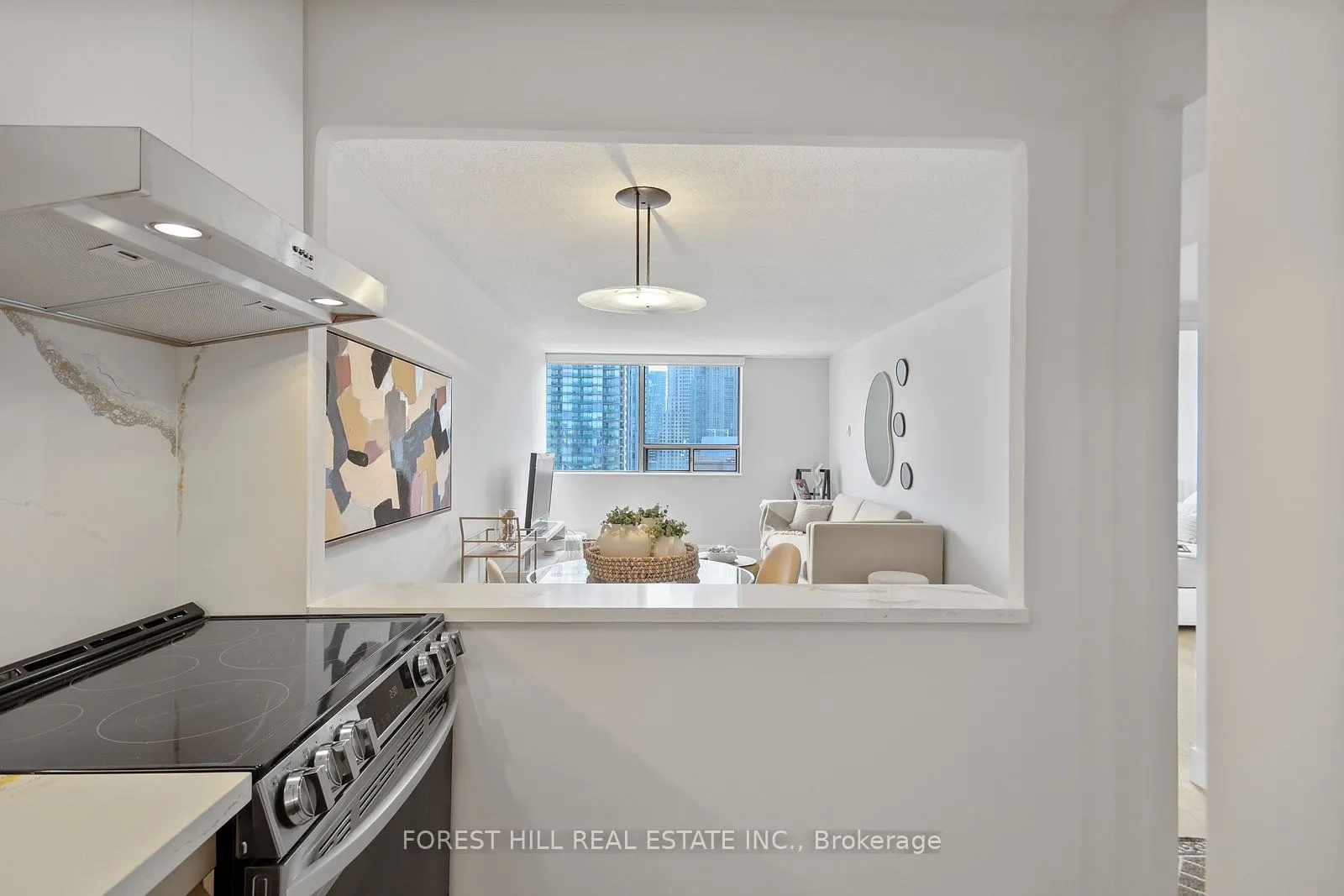 914 Yonge Street, #1604